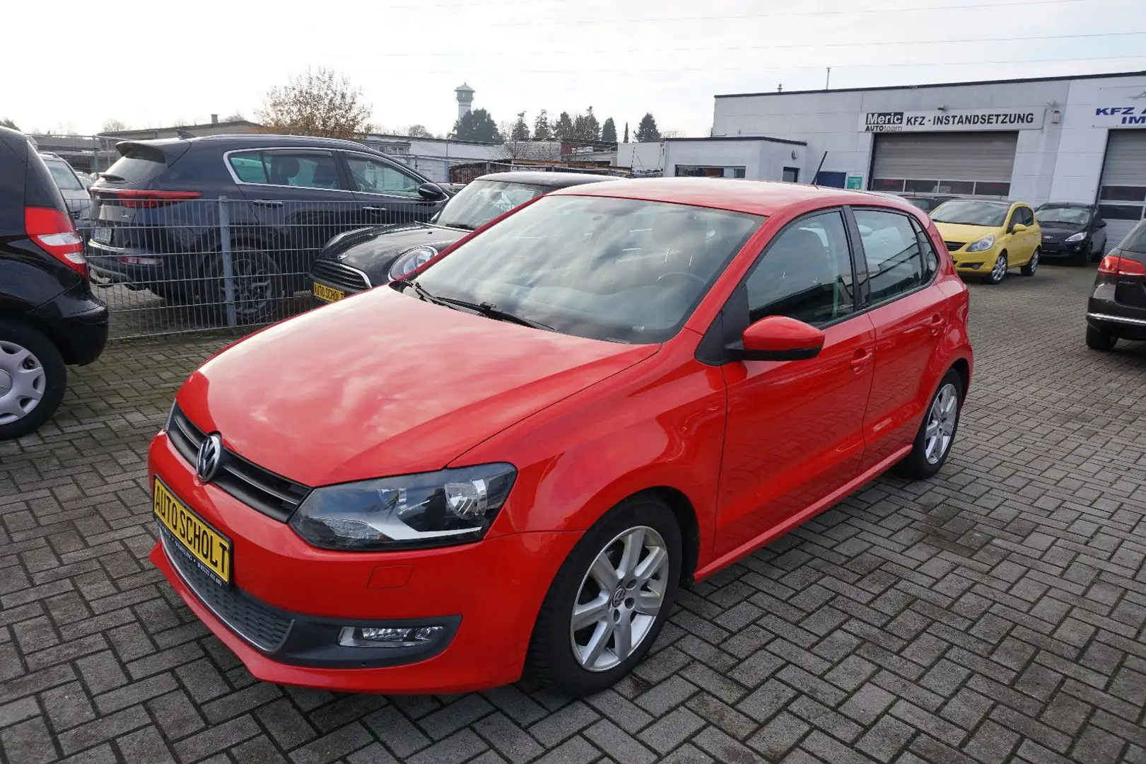 Volkswagen Polo V Highline Rouge - 1