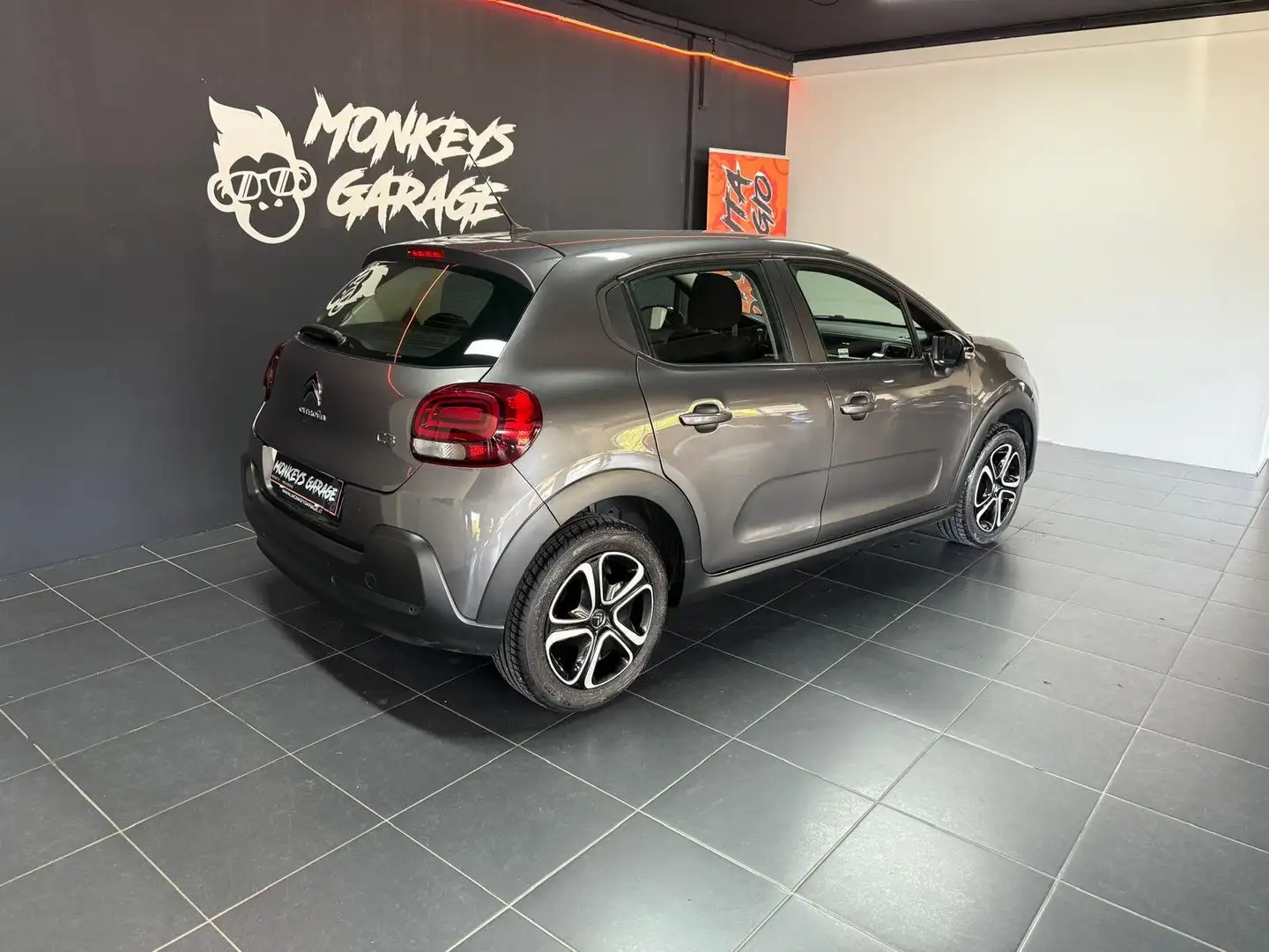 Citroen C3 C3 1.2 puretech Shine NEOPATENTATO Gris - 2