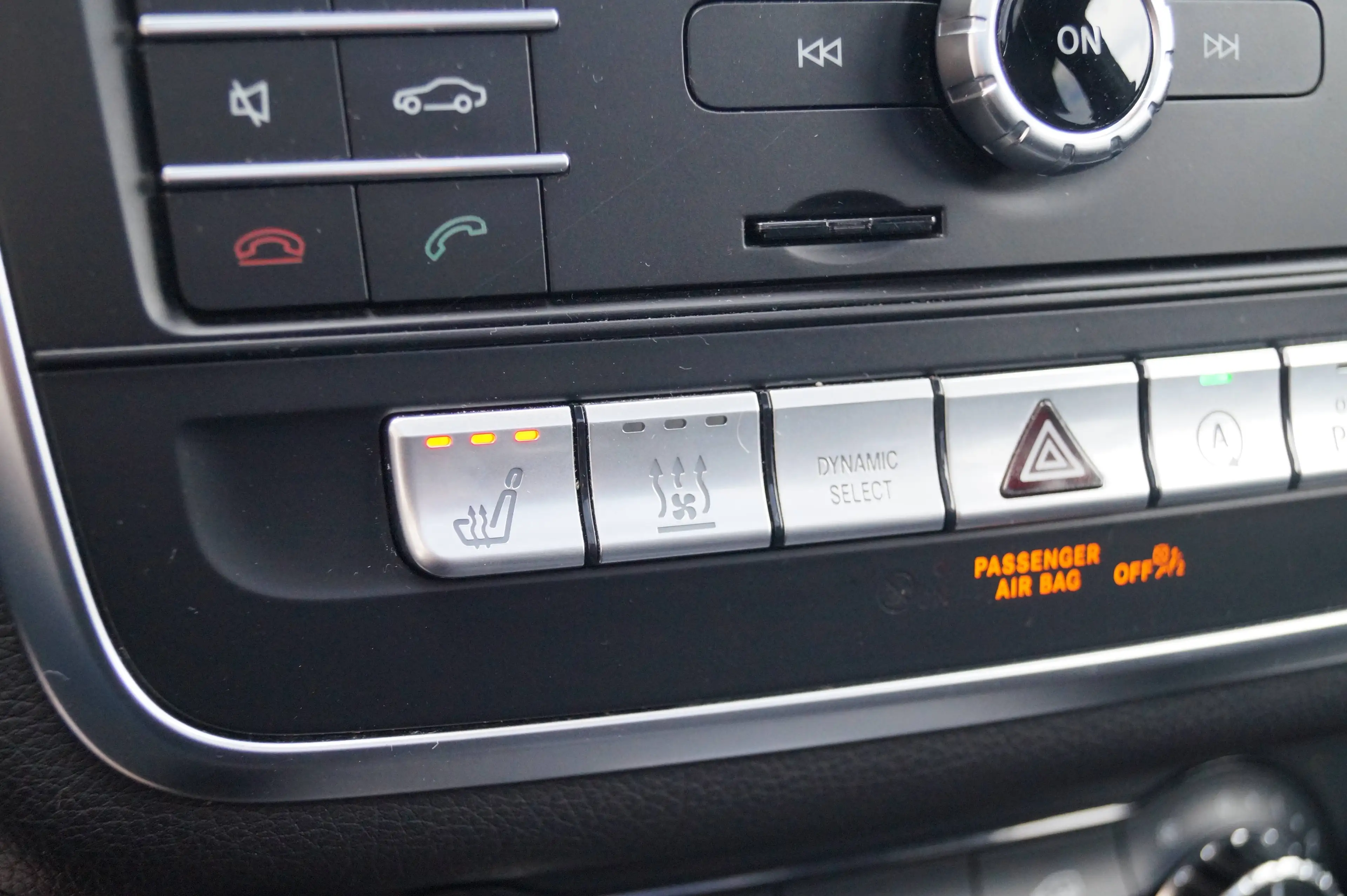 Mercedes-Benz CLA 220 CLA 220 4Matic Shooting Brake AMG Pano Standh — photo 16