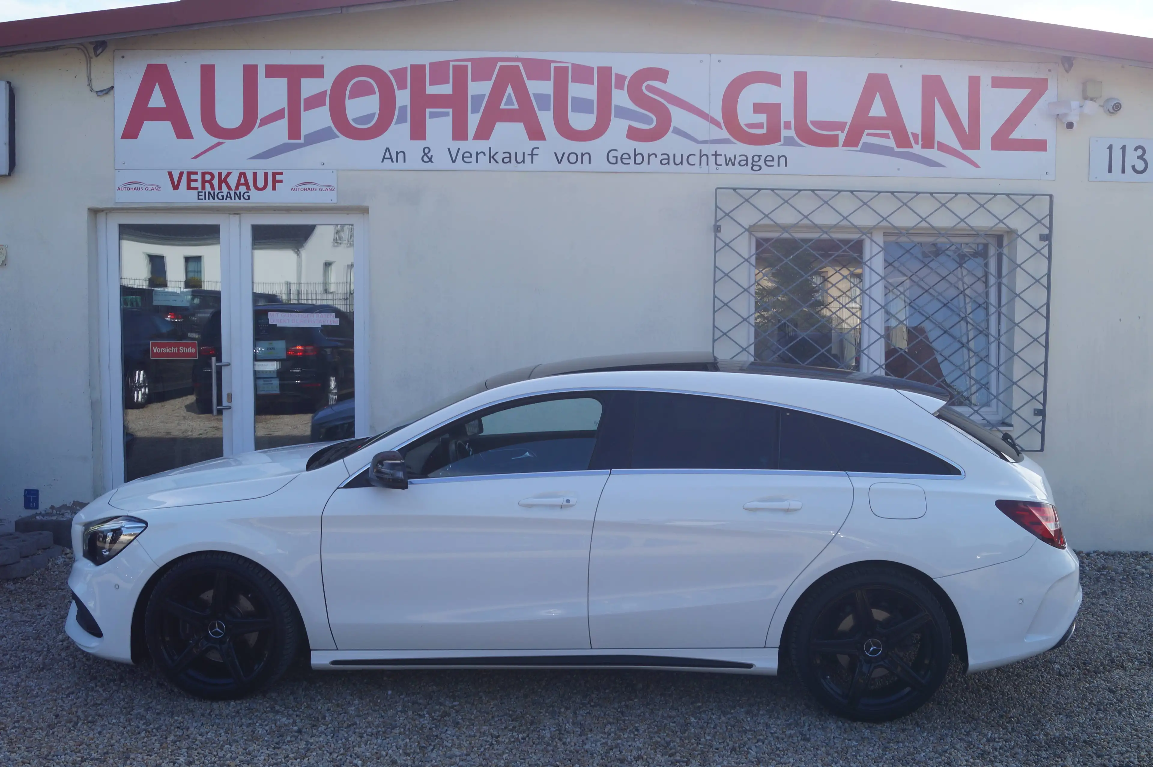 Mercedes-Benz CLA 220 CLA 220 4Matic Shooting Brake AMG Pano Standh — photo 2