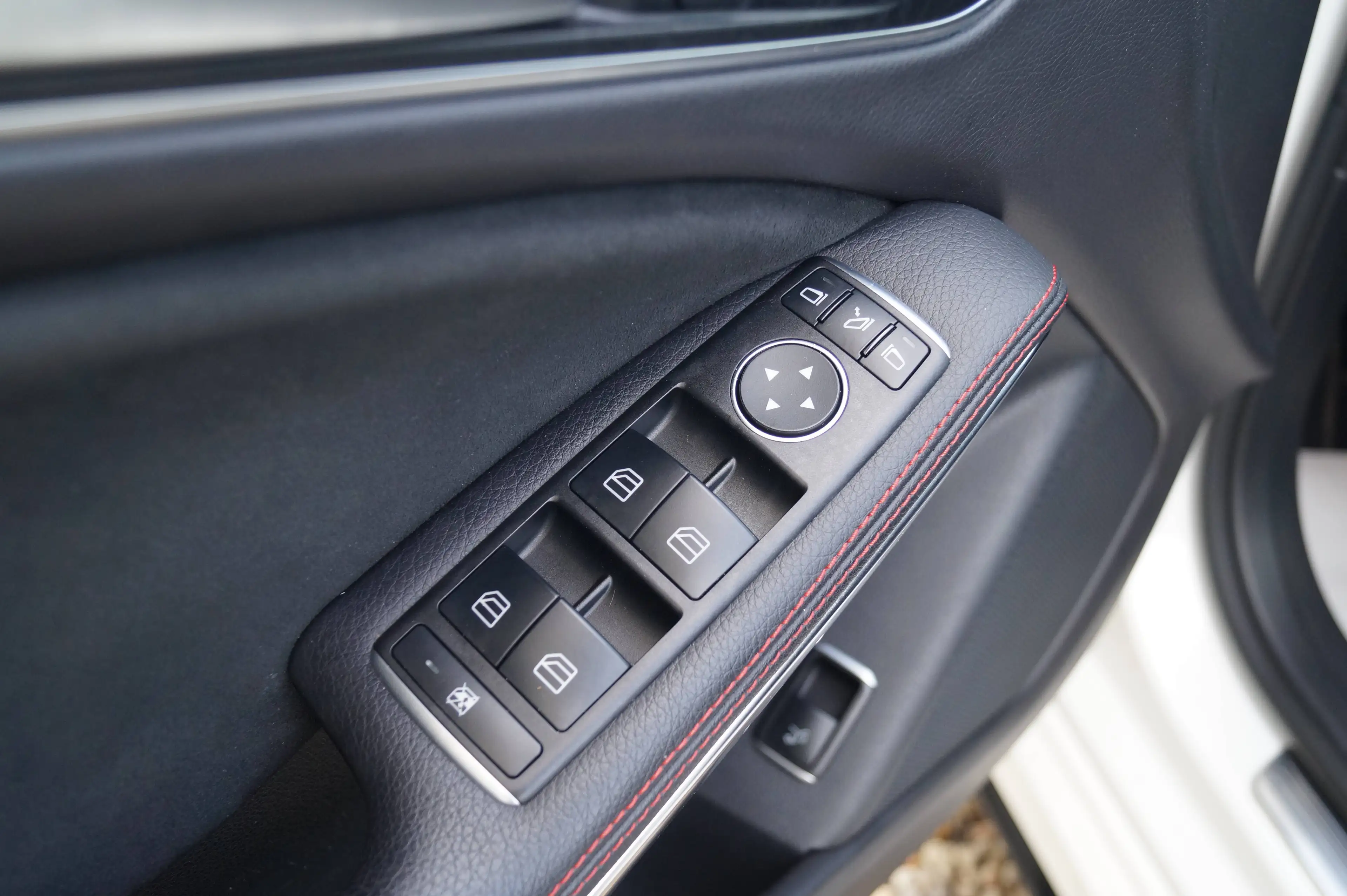 Mercedes-Benz CLA 220 CLA 220 4Matic Shooting Brake AMG Pano Standh — photo 15
