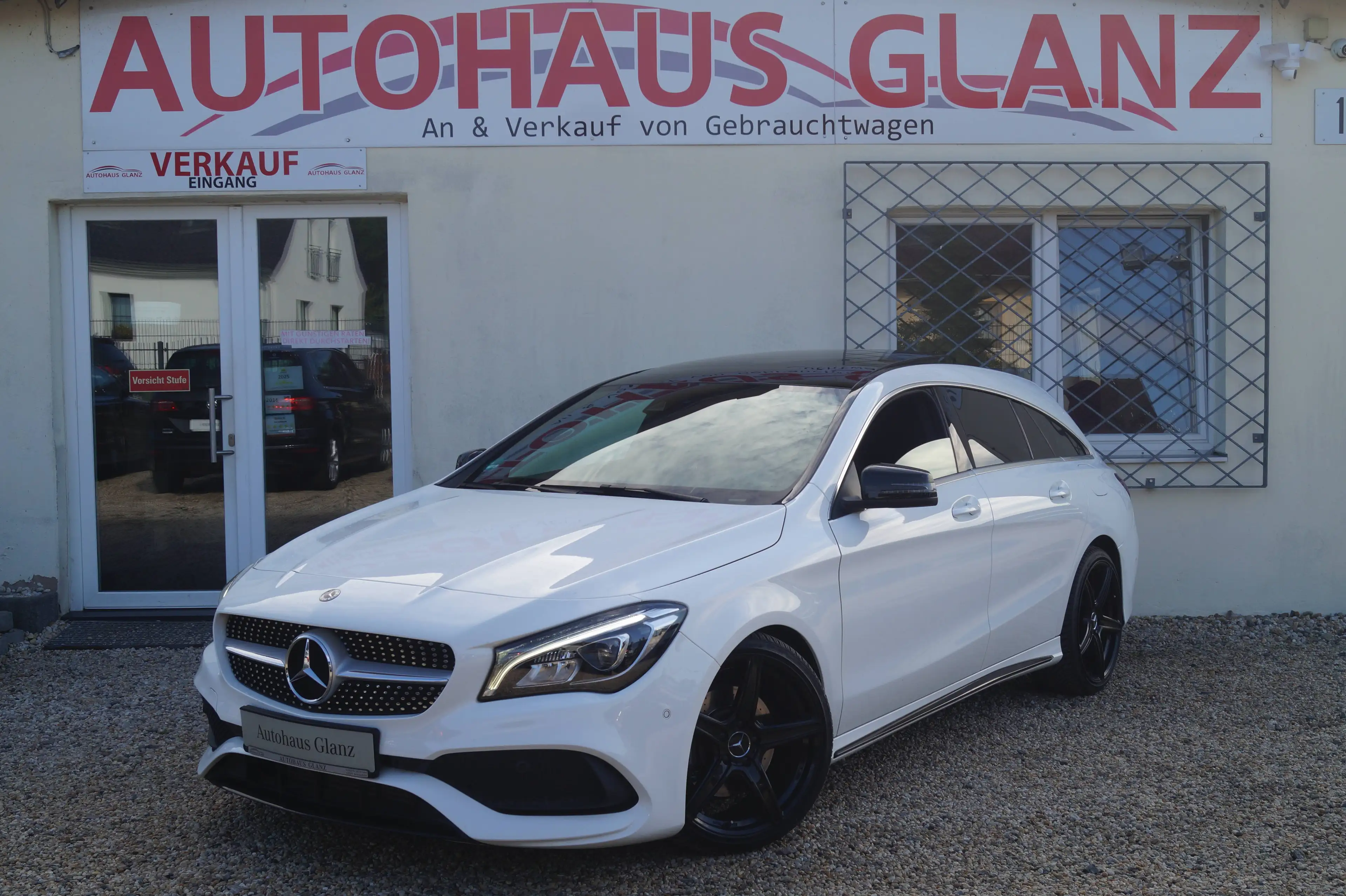 Mercedes-Benz CLA 220 CLA 220 4Matic Shooting Brake AMG Pano Standh