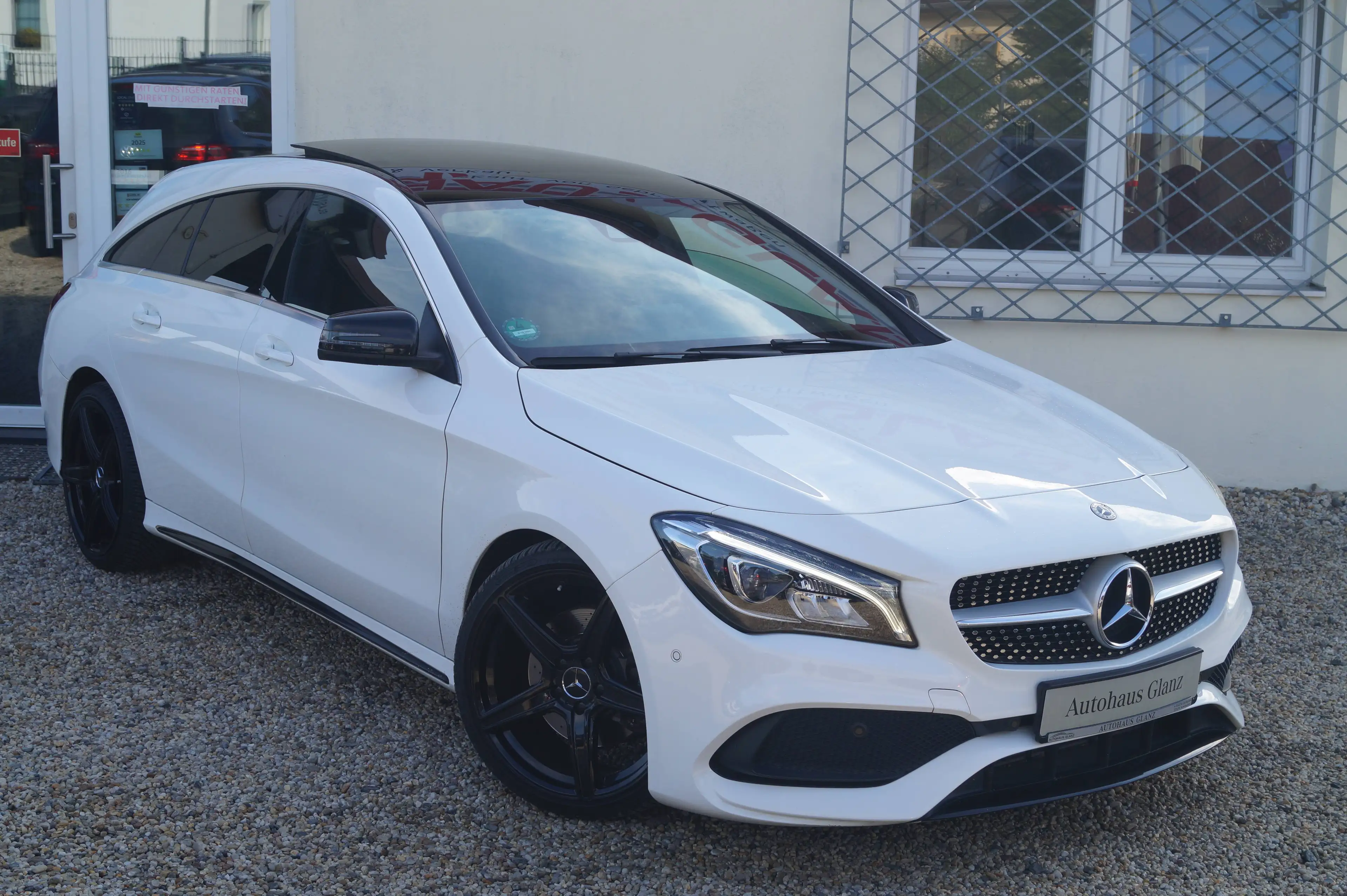 Mercedes-Benz CLA 220 CLA 220 4Matic Shooting Brake AMG Pano Standh — photo 9