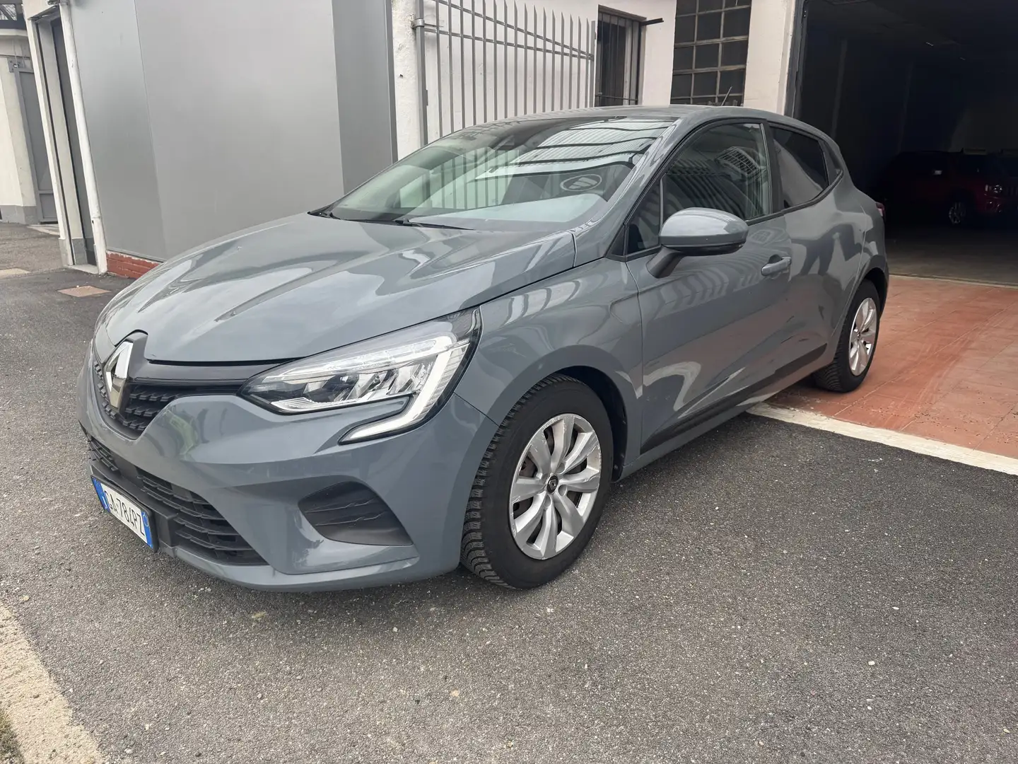 Renault Clio Clio V 2019 1.0 tce Intens Gpl 100cv Gris - 2