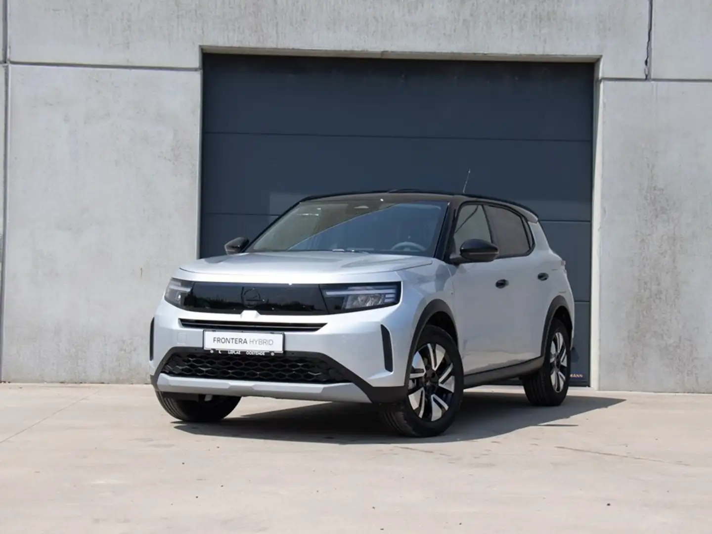 Opel Frontera GS 1.2T HYBRID 100PK|CAMERA|NAVI|DIRECT LEVERBAAR Zilver - 1