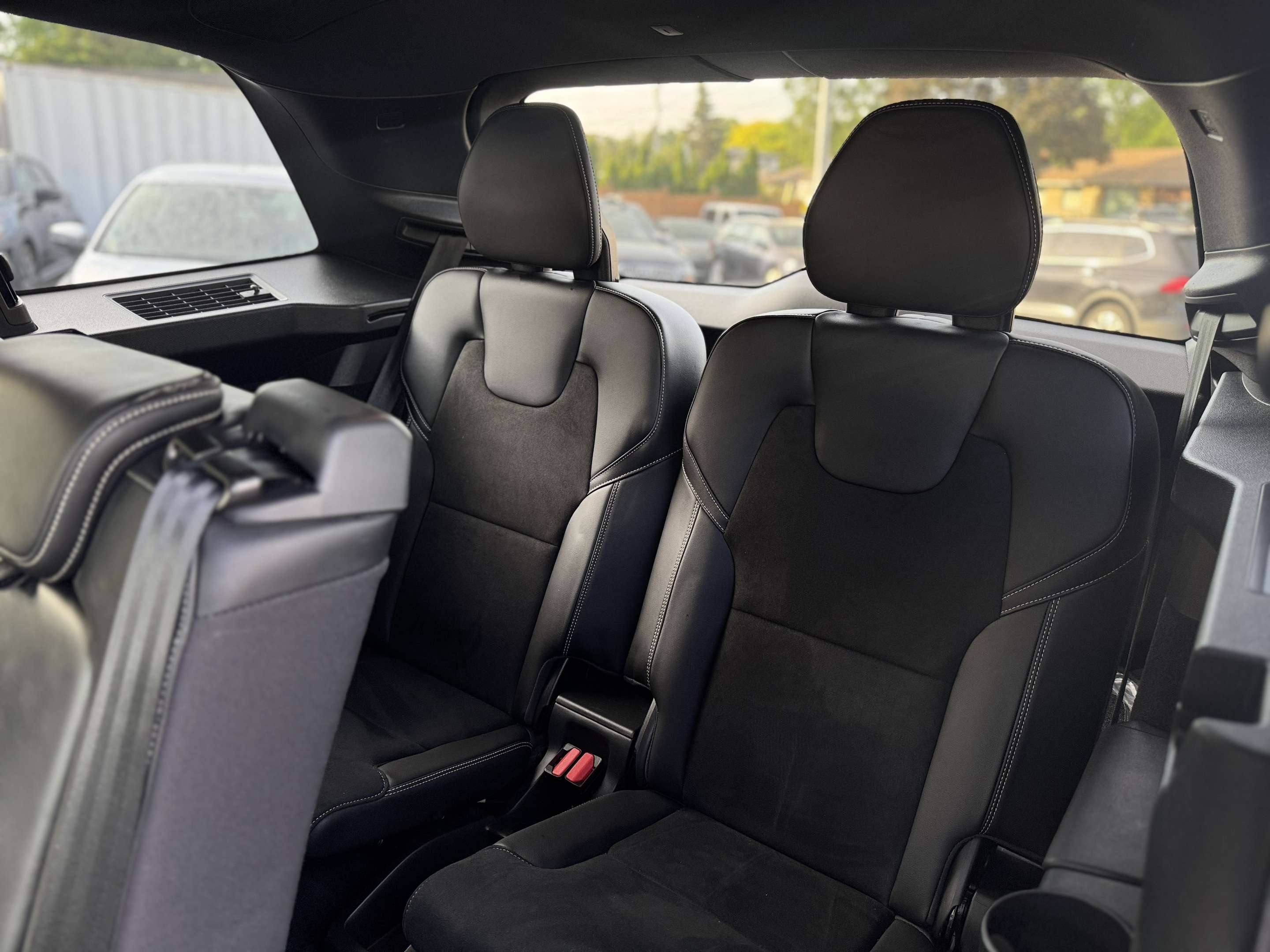 2021 Volvo XC90 T6 AWD R-Design 7-Seater thumb 21