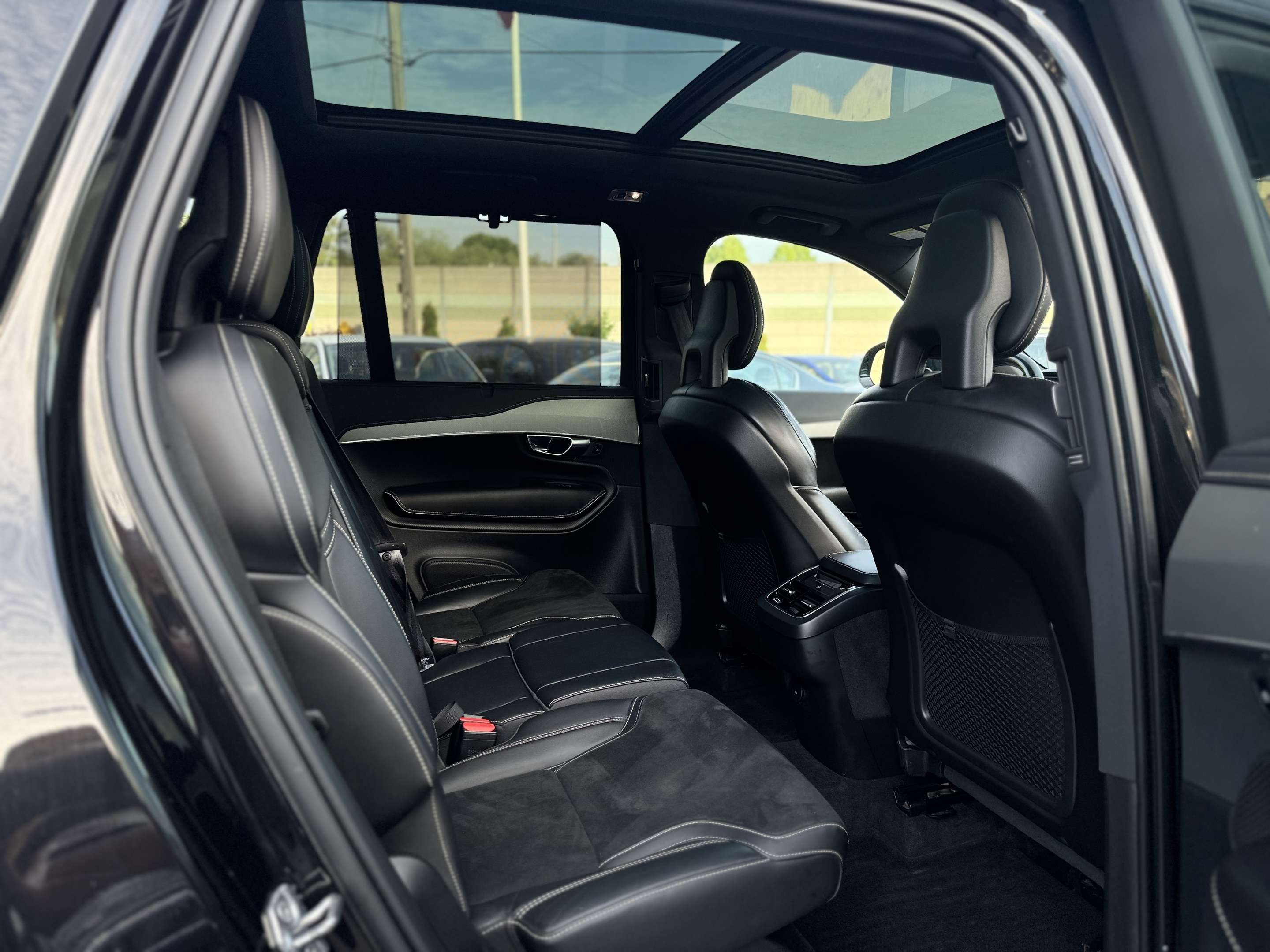 2021 Volvo XC90 T6 AWD R-Design 7-Seater thumb 16