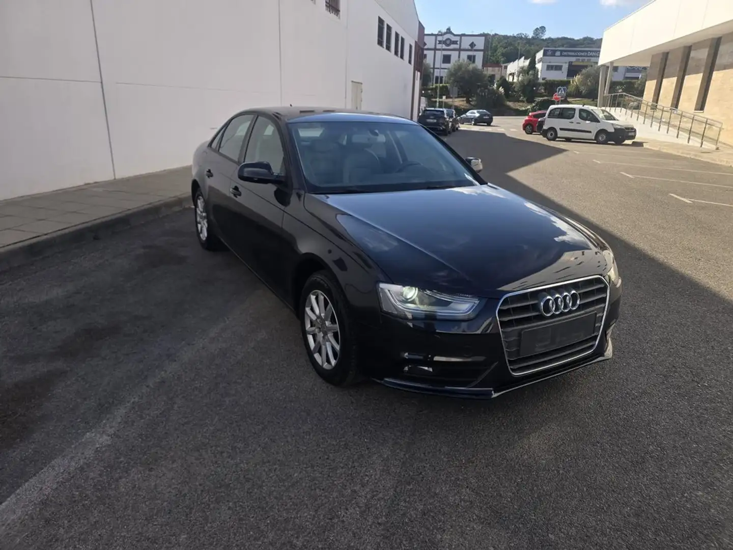 Audi A4 2.0TDI 110kW Azul - 1