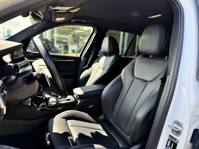 BMW X3 view 13