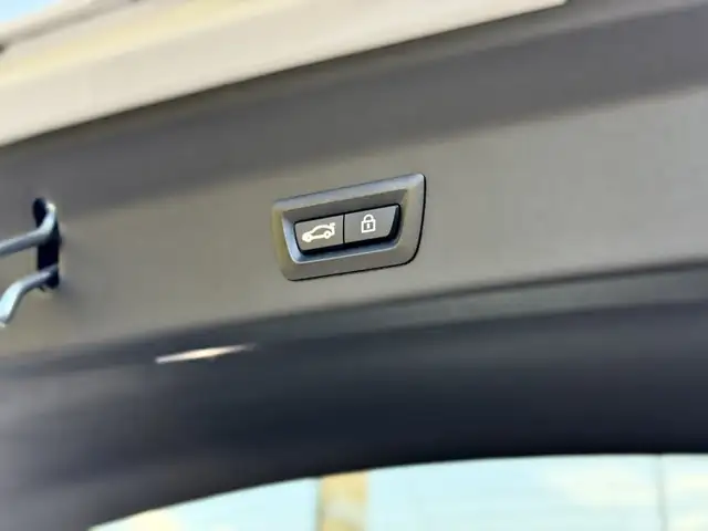 BMW X3 view 10