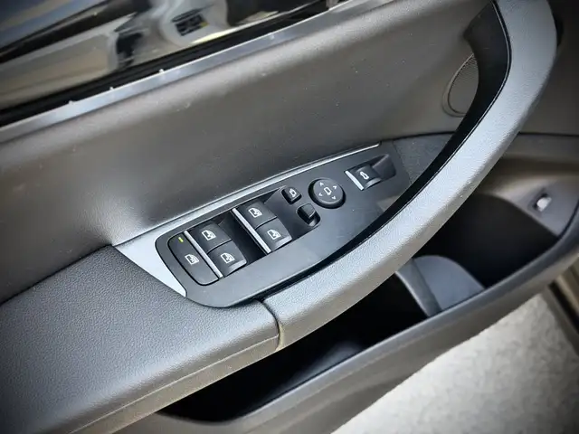 BMW X3 view 14