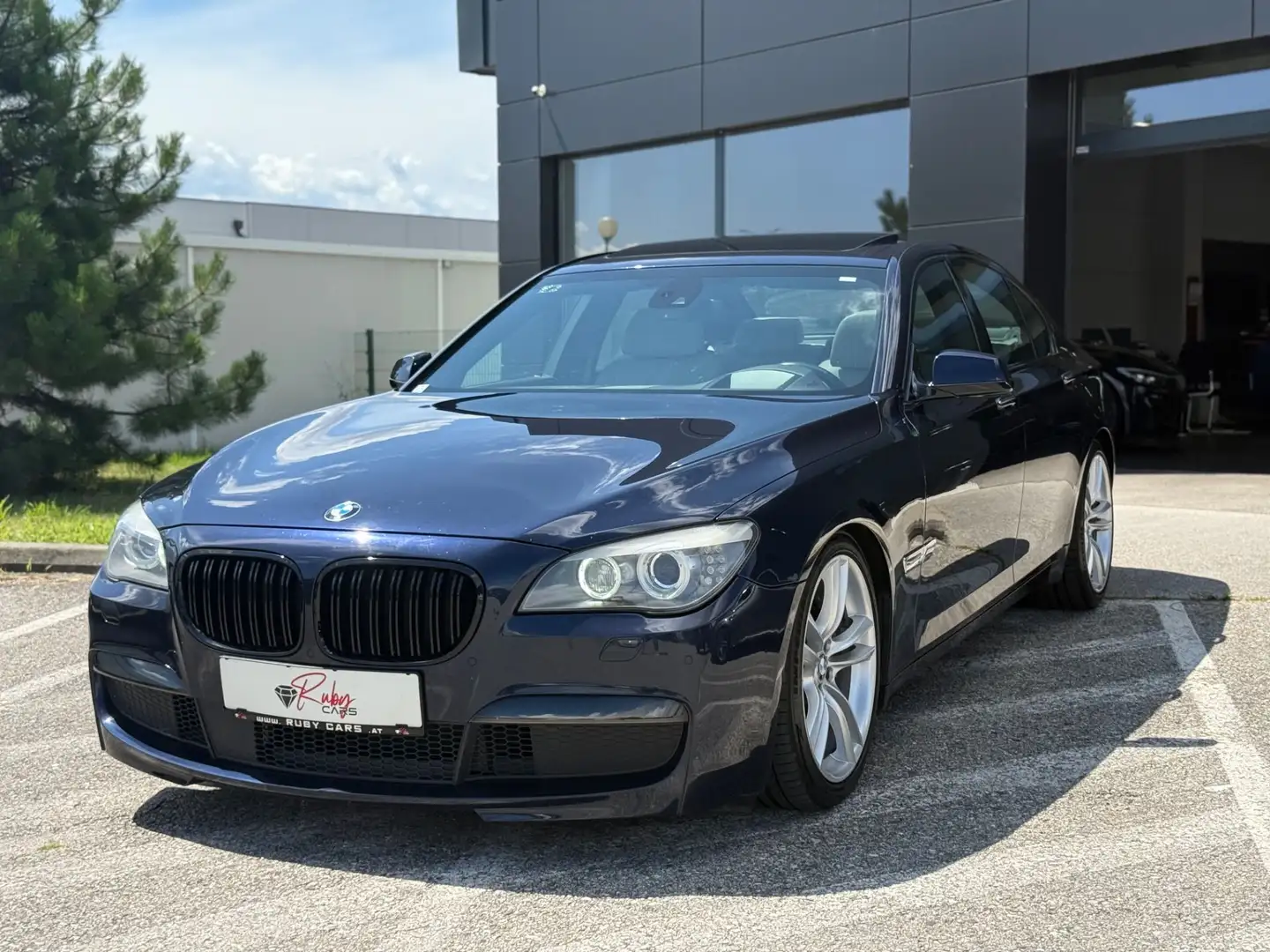 BMW 730 7er- 730d M Sport Aut. Blue - 2