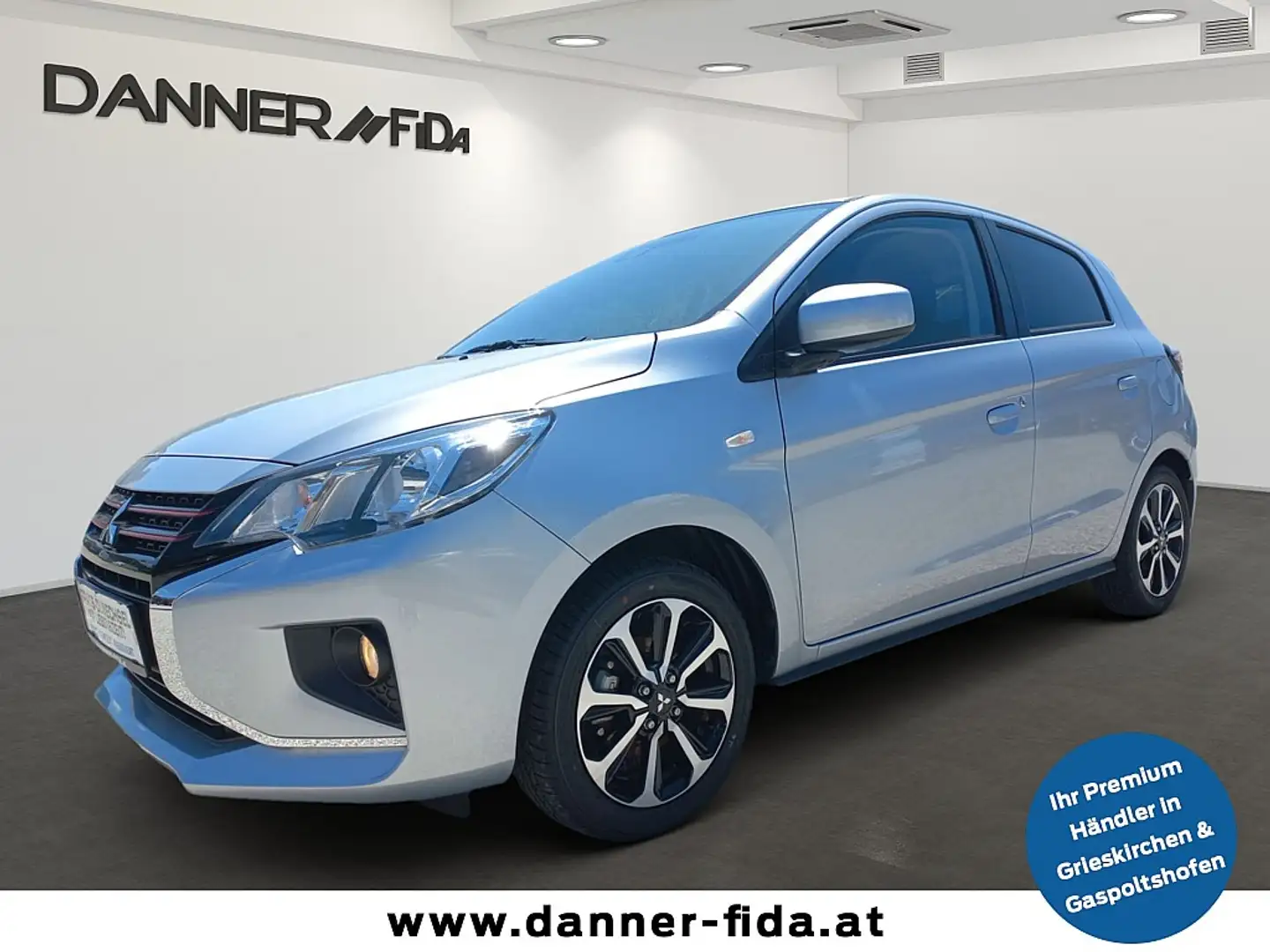 Mitsubishi Space Star 71PS Benzin/Schaltgetriebe 1,2l MIVEC Invite (S... Silber - 1
