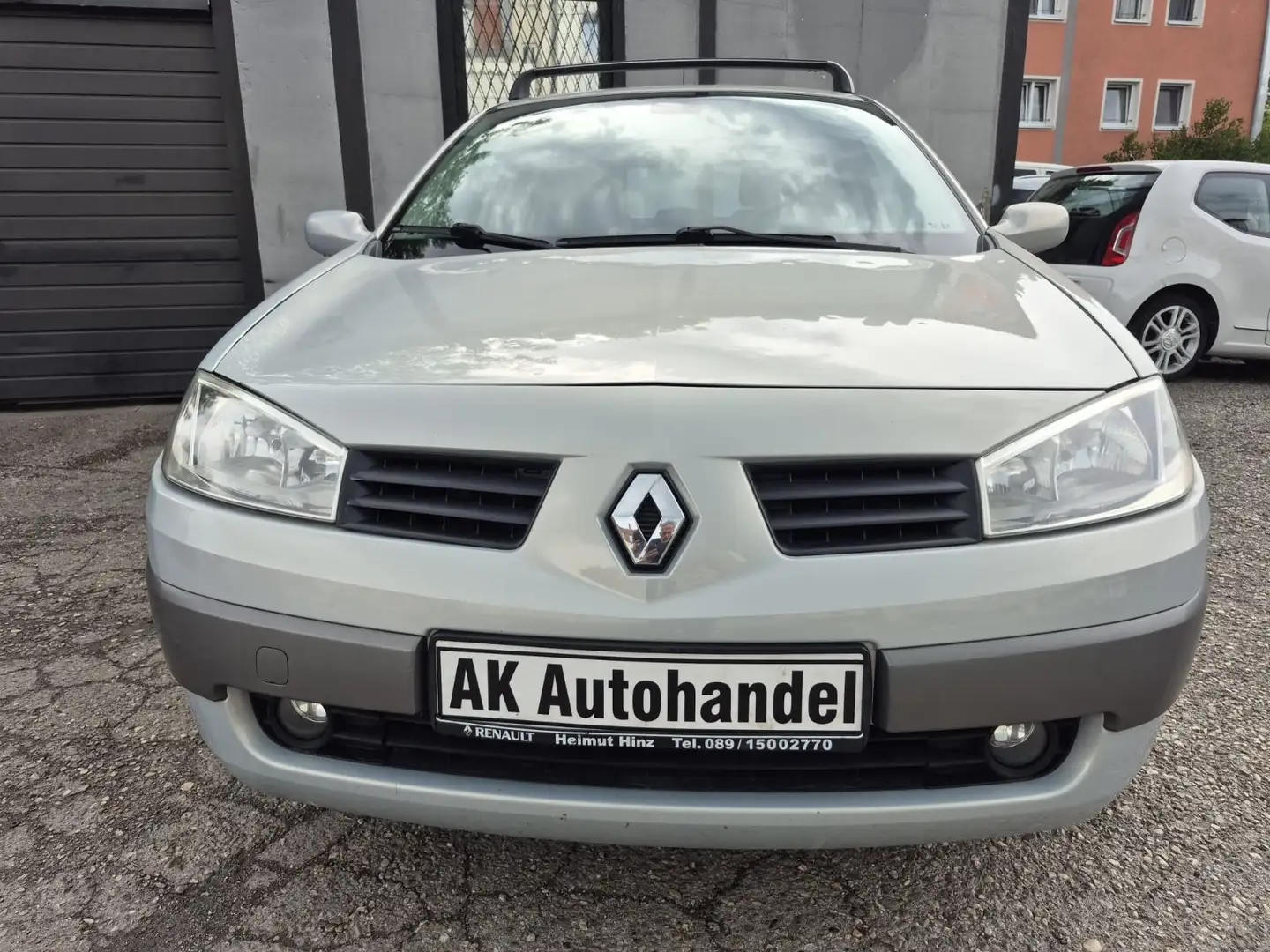 Renault Megane 1.6 Klima 1 Hand AHK Grau - 2