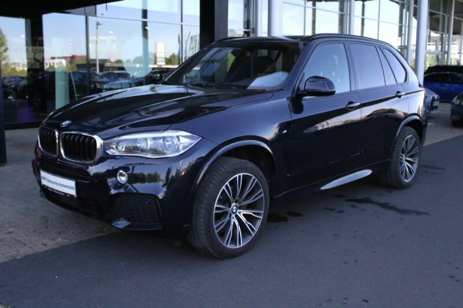 BMW X5 xDrive30d M Sport Glasdach. AHK. Softclose Zwart - 2