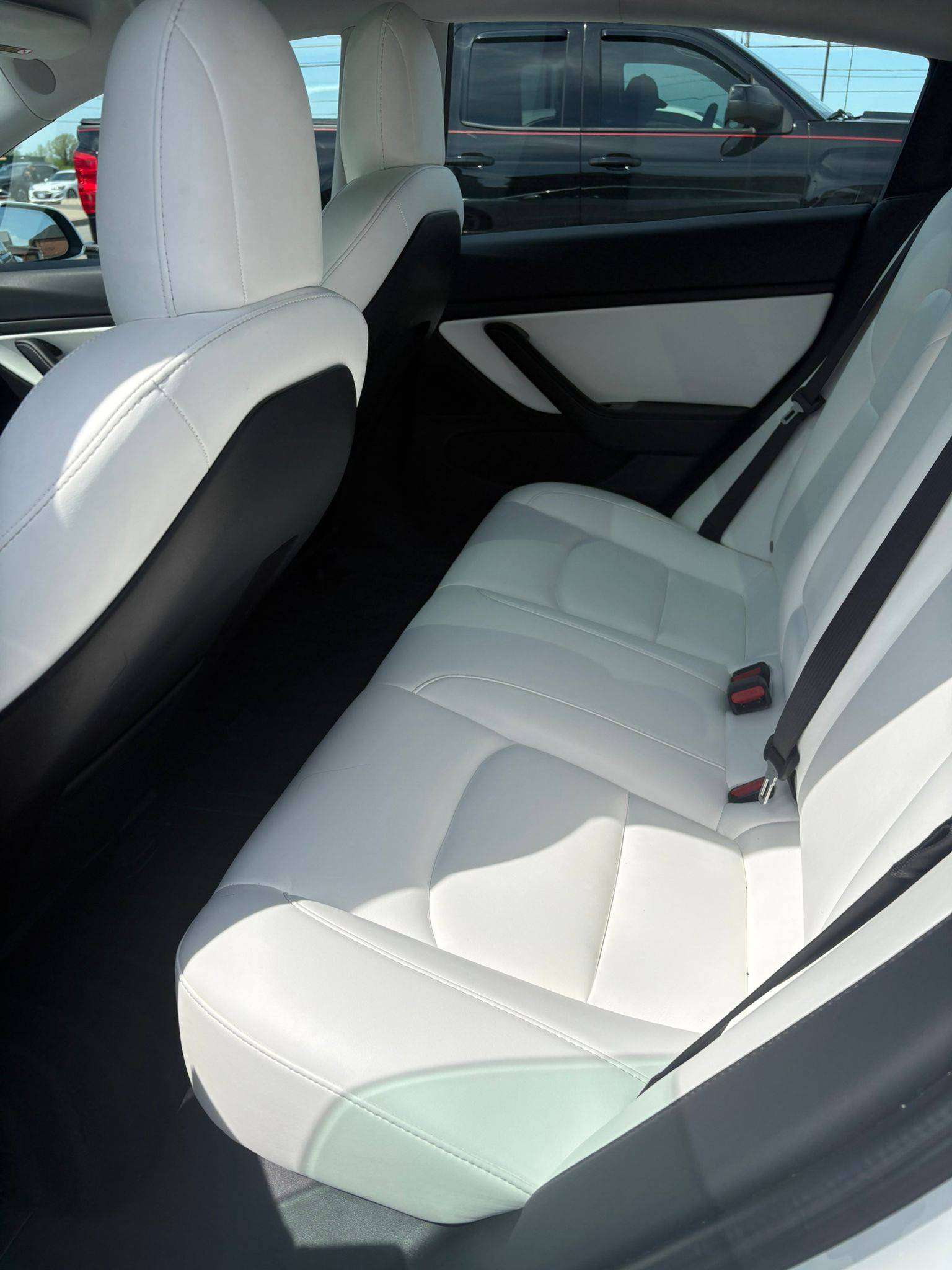 2020 Tesla Model 3 Standard Range Plus thumb 8