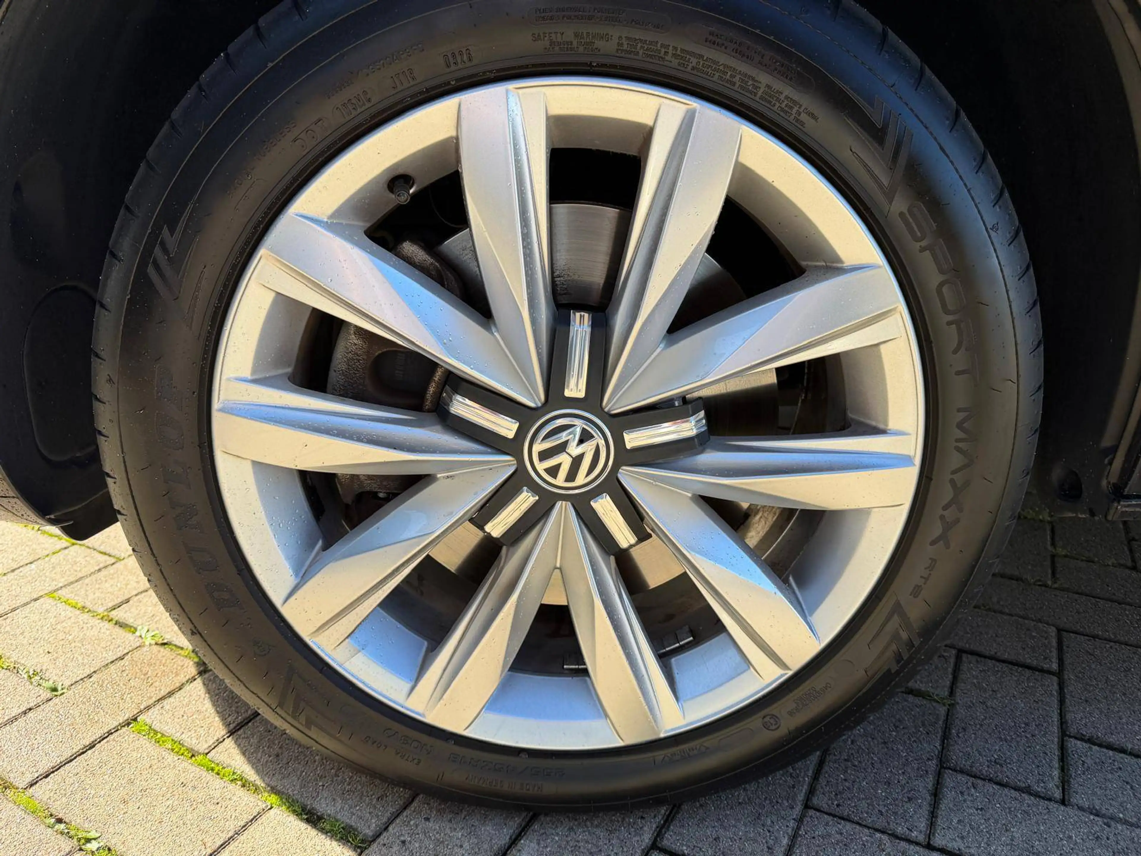 Volkswagen T6.1 Multivan 4MOTION Highline — photo 12