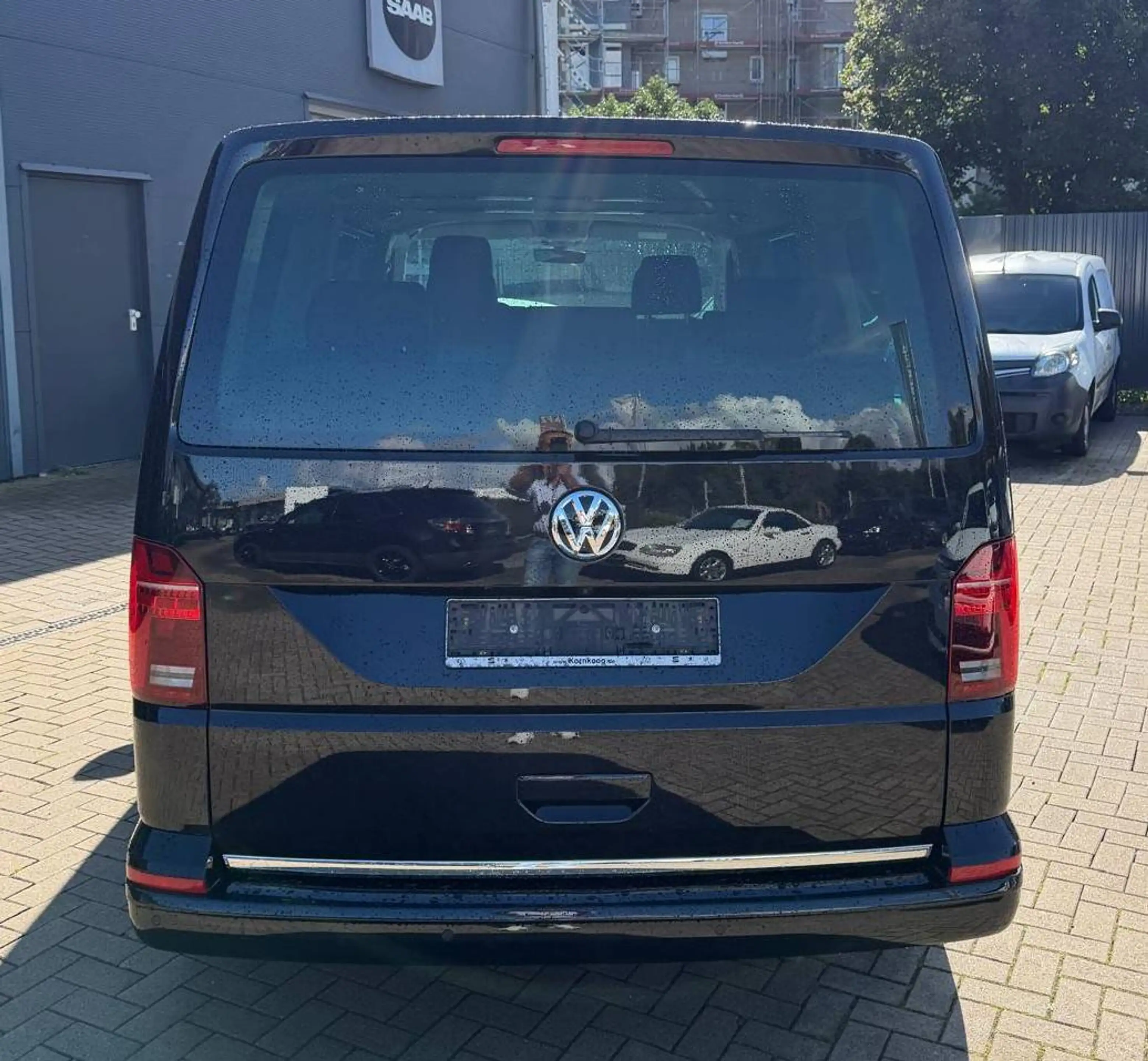 Volkswagen T6.1 Multivan 4MOTION Highline — photo 13