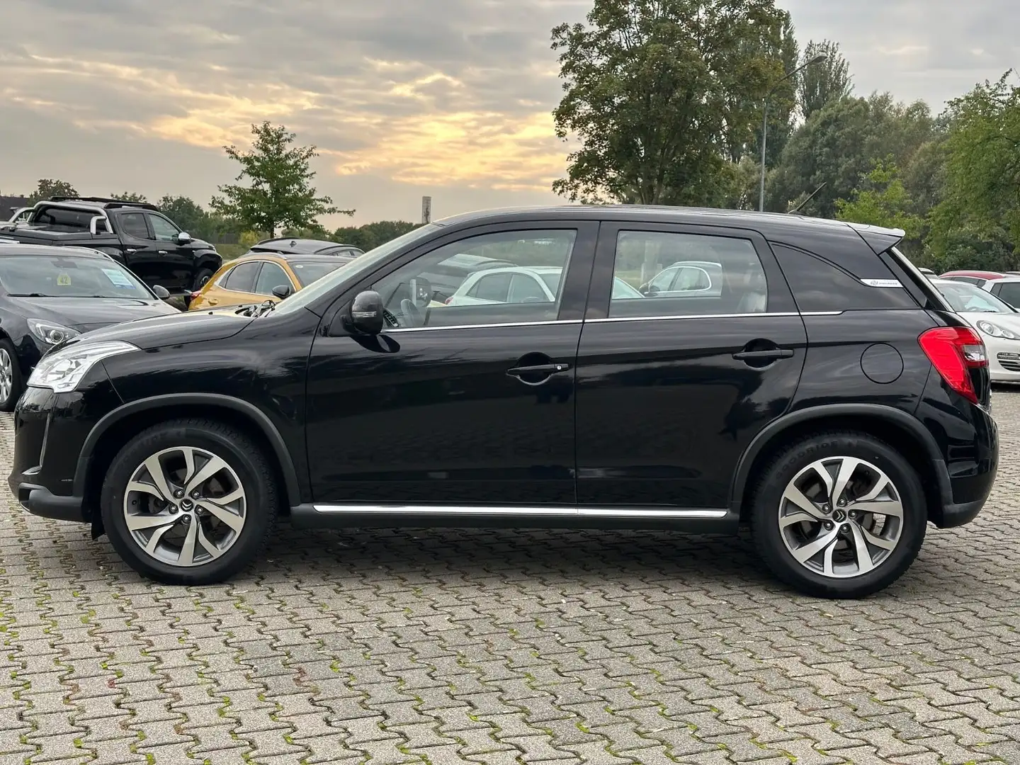 Citroen C4 Aircross Tendance 2WD Schwarz - 2