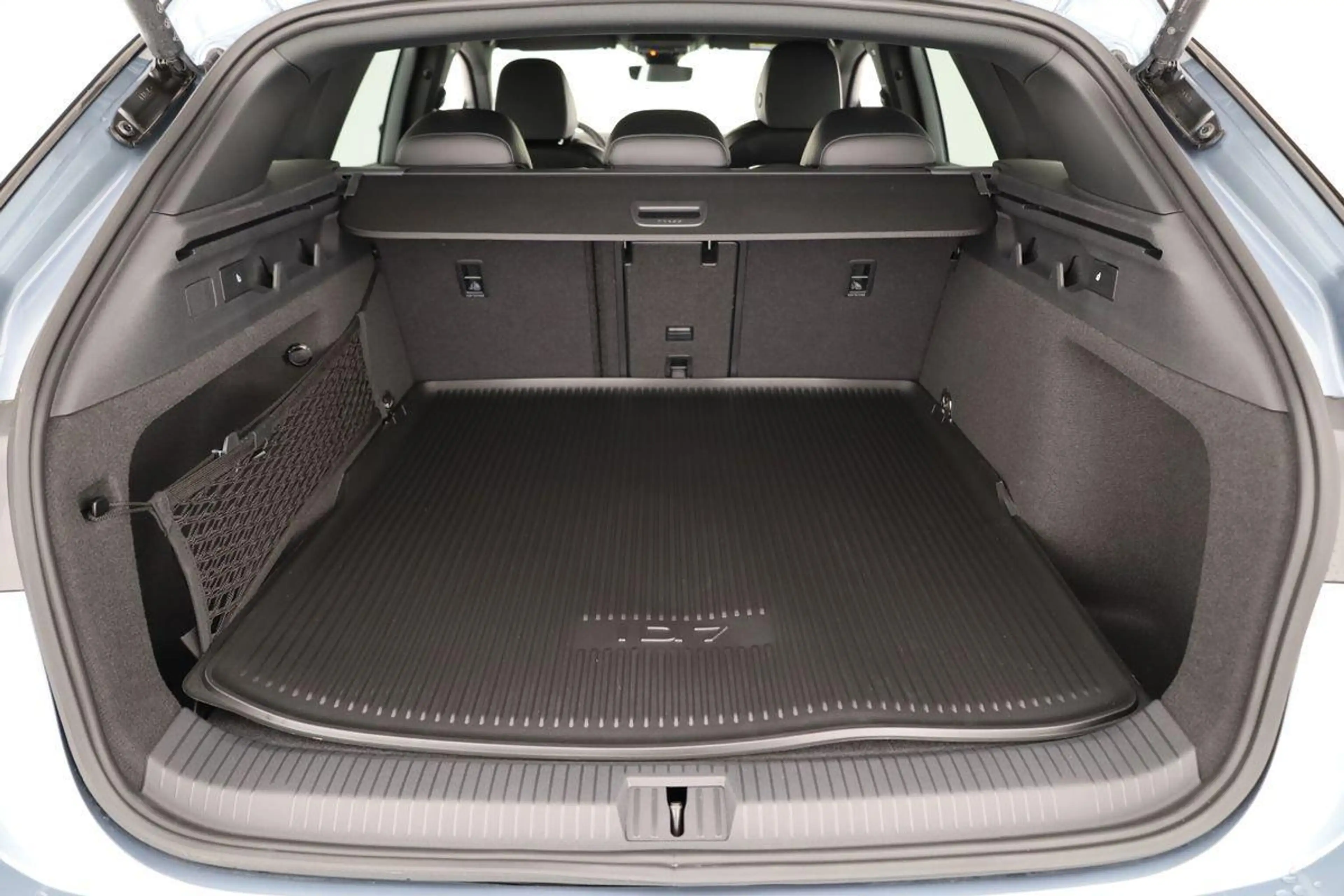 Volkswagen ID.7 Pro 210 kW Tourer Black, HuD, IQ.Light, IQ.Driv... — photo 12