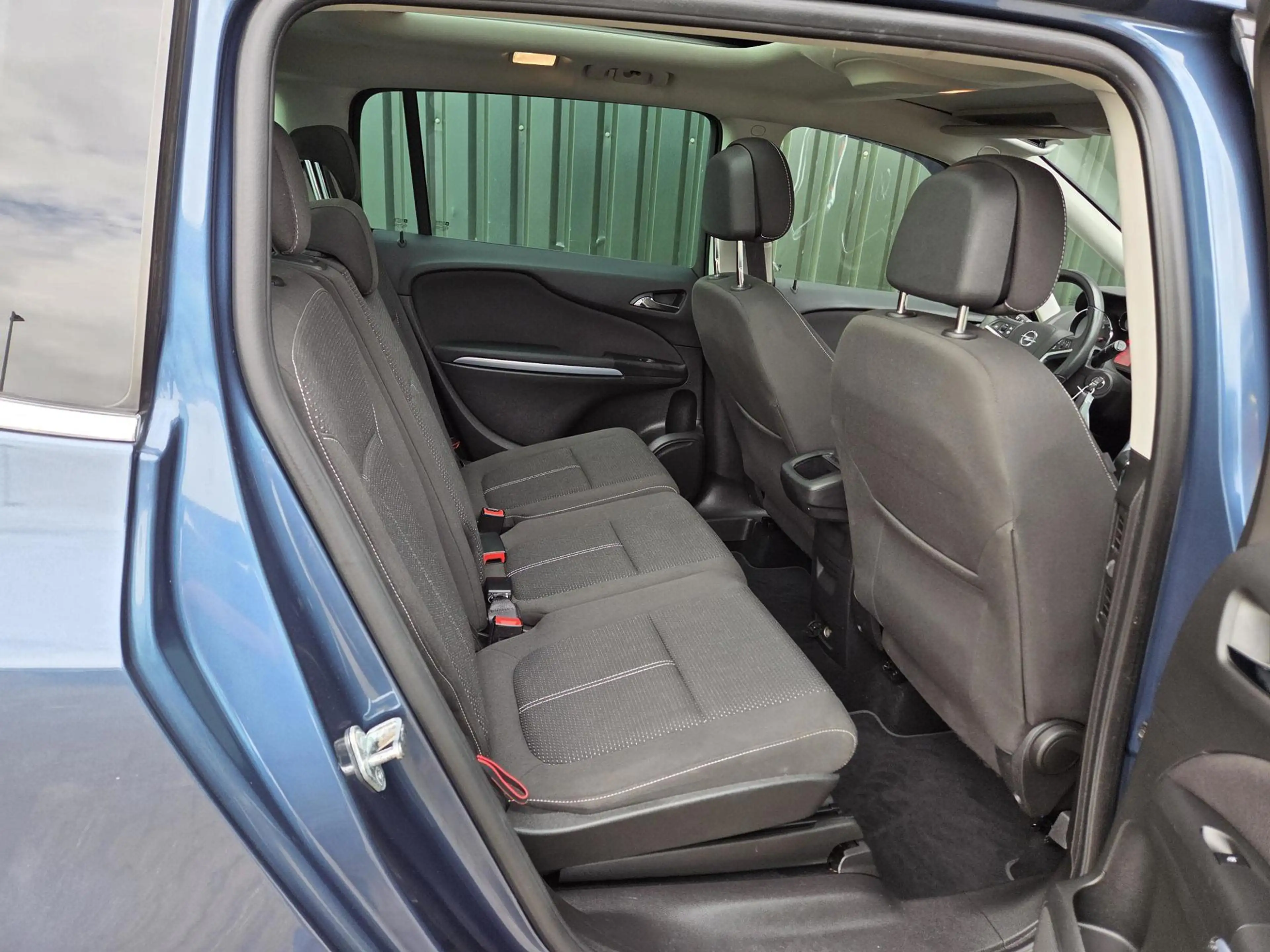 Opel Zafira Tourer 1.4 Business+ panoramadak — photo 14