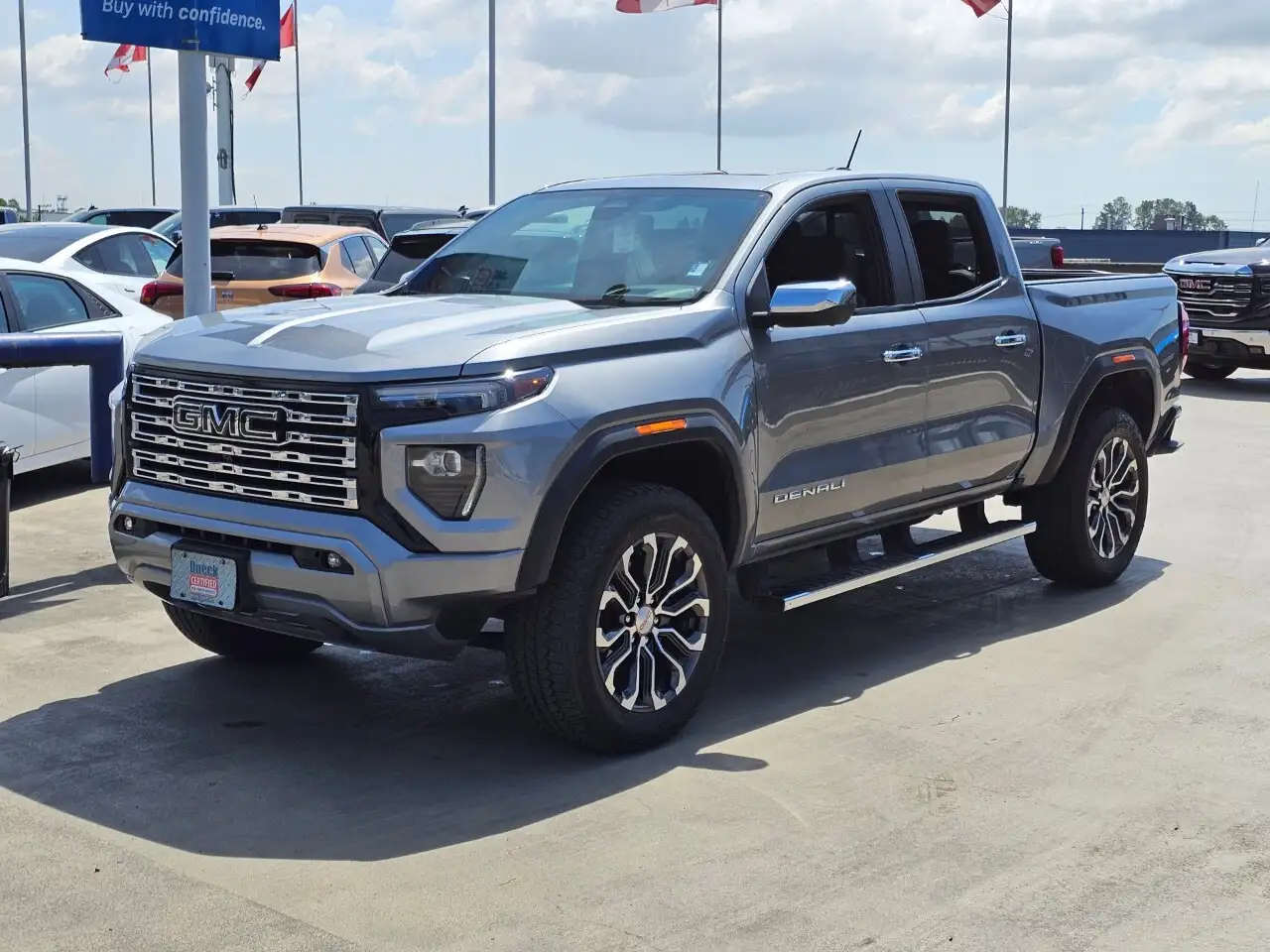 GMC Canyon снимка GMC Canyon