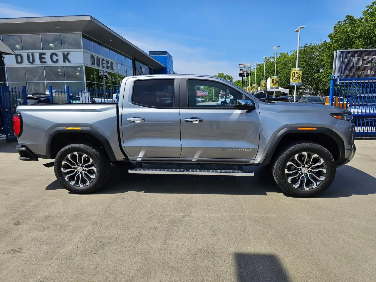 GMC Canyon снимка GMC Canyon