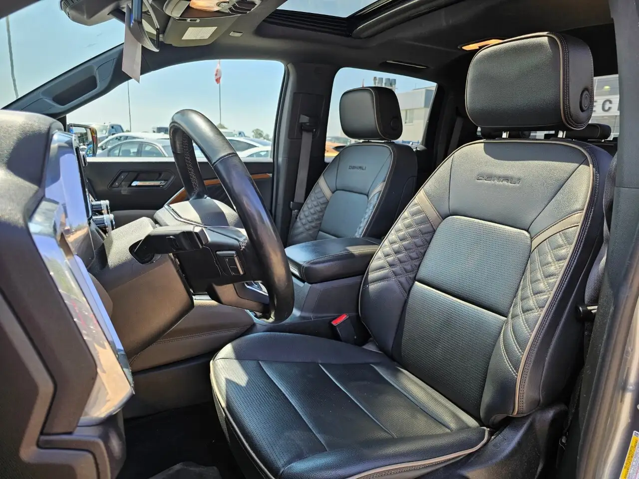 GMC Canyon снимка GMC Canyon