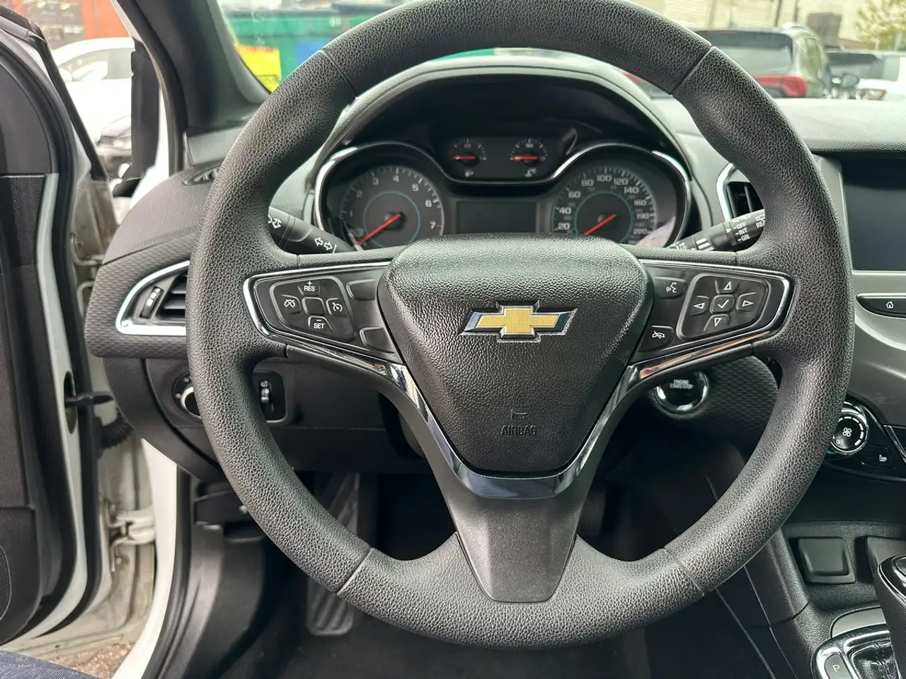 Chevrolet Cruze снимка Chevrolet Cruze