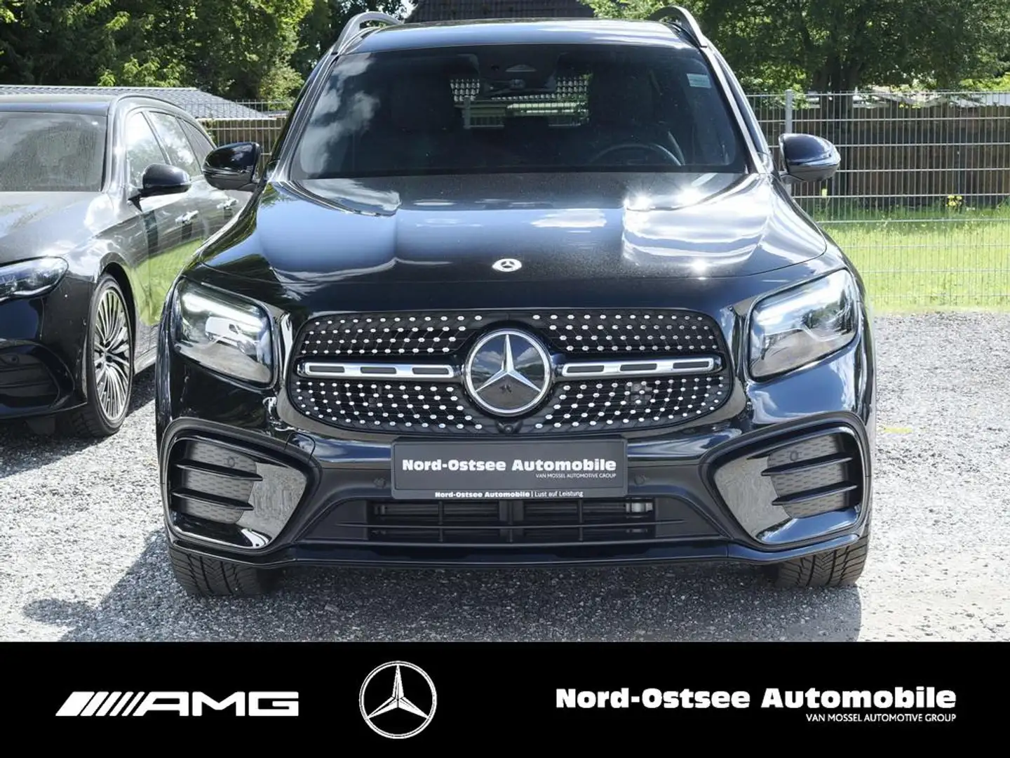 Mercedes-Benz GLB 220 d 4M AMG AHK MULTIBEAM NIGHT Schwarz - 2