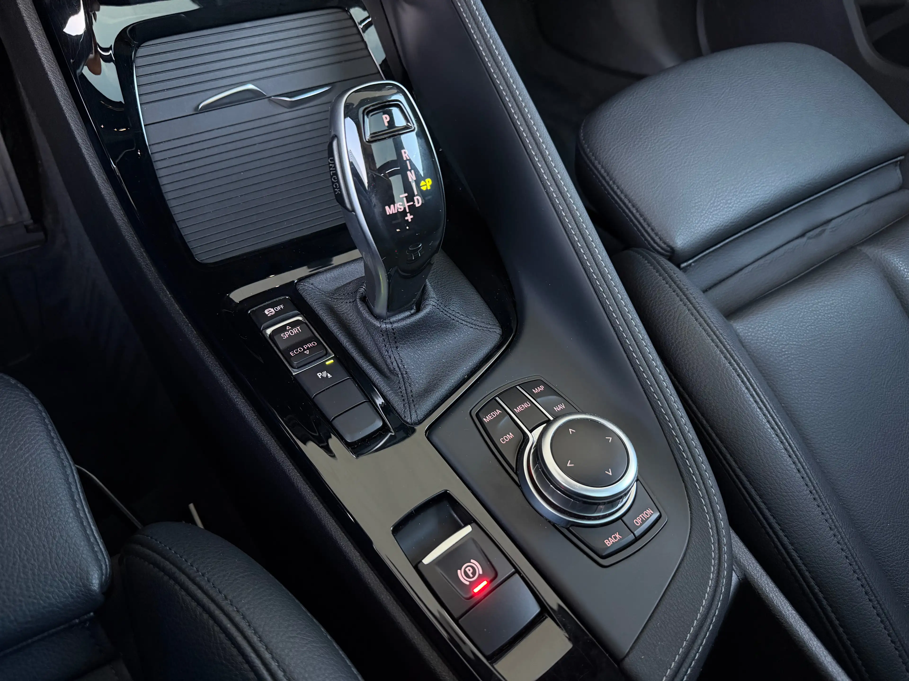 BMW X1 2.0d 150cv (PACK M) TOIT PANOR-BIXENON-GPS-CUIR-GAR 1AN — photo 11