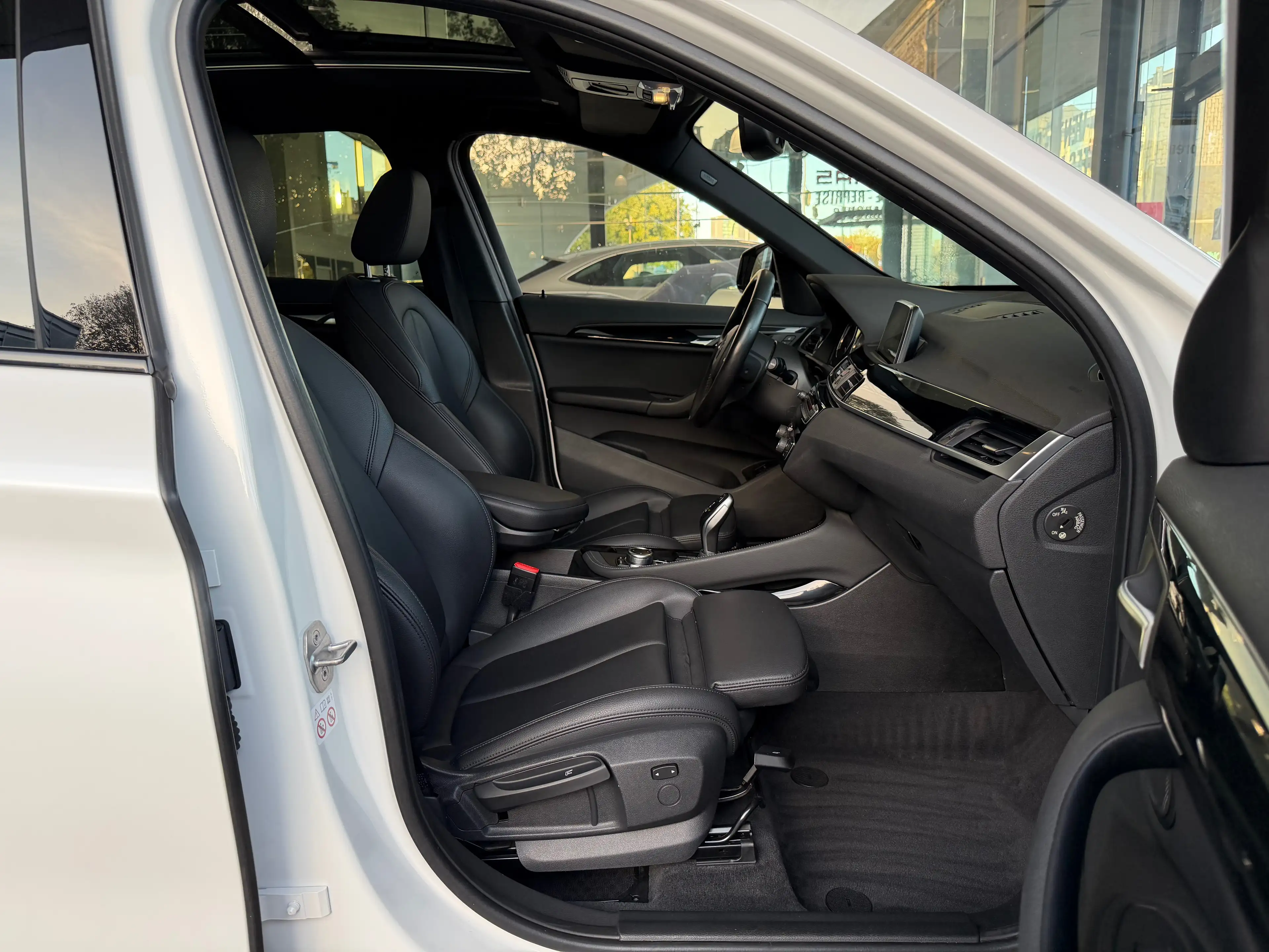 BMW X1 2.0d 150cv (PACK M) TOIT PANOR-BIXENON-GPS-CUIR-GAR 1AN — photo 12