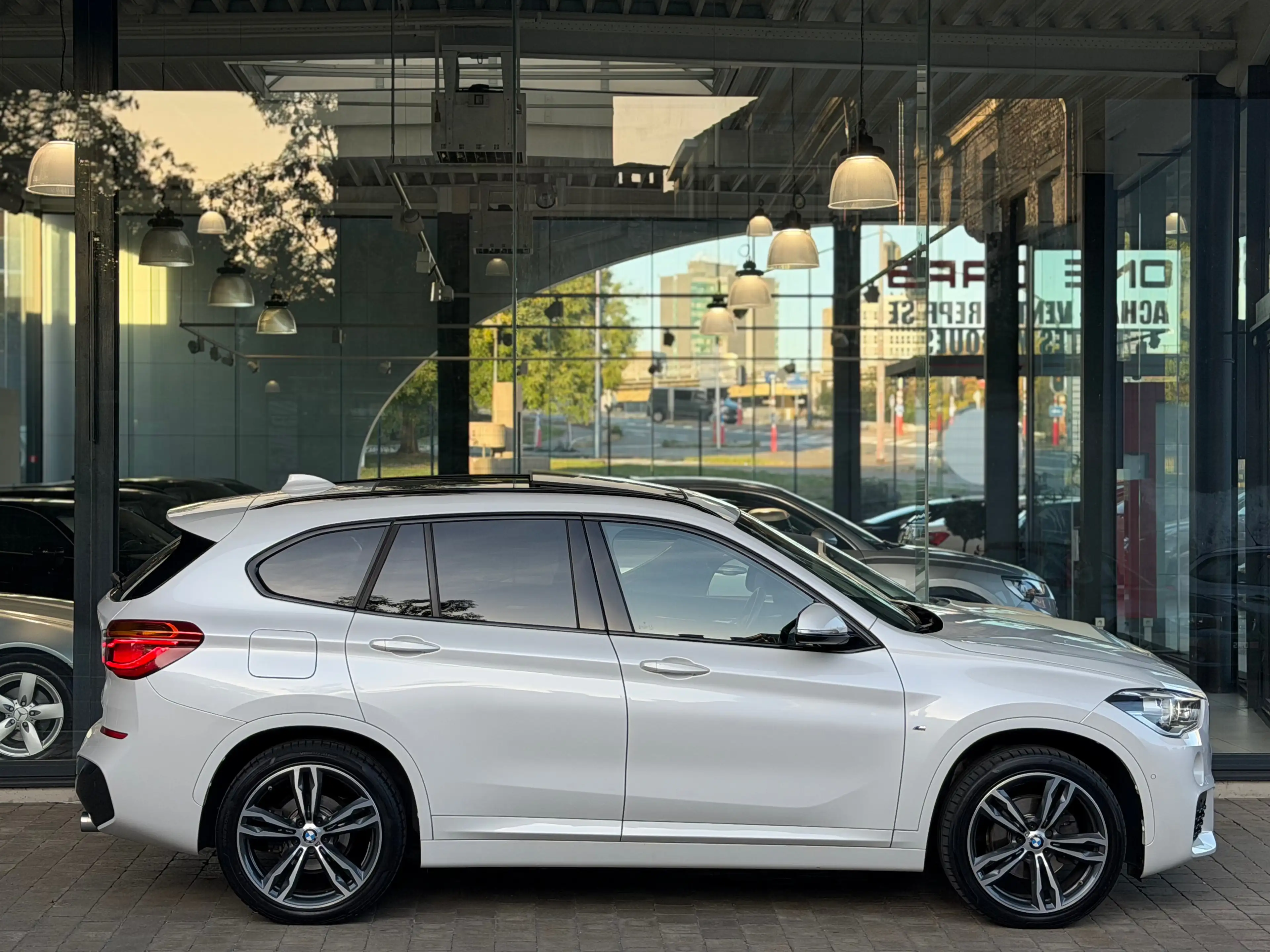 BMW X1 2.0d 150cv (PACK M) TOIT PANOR-BIXENON-GPS-CUIR-GAR 1AN — photo 8
