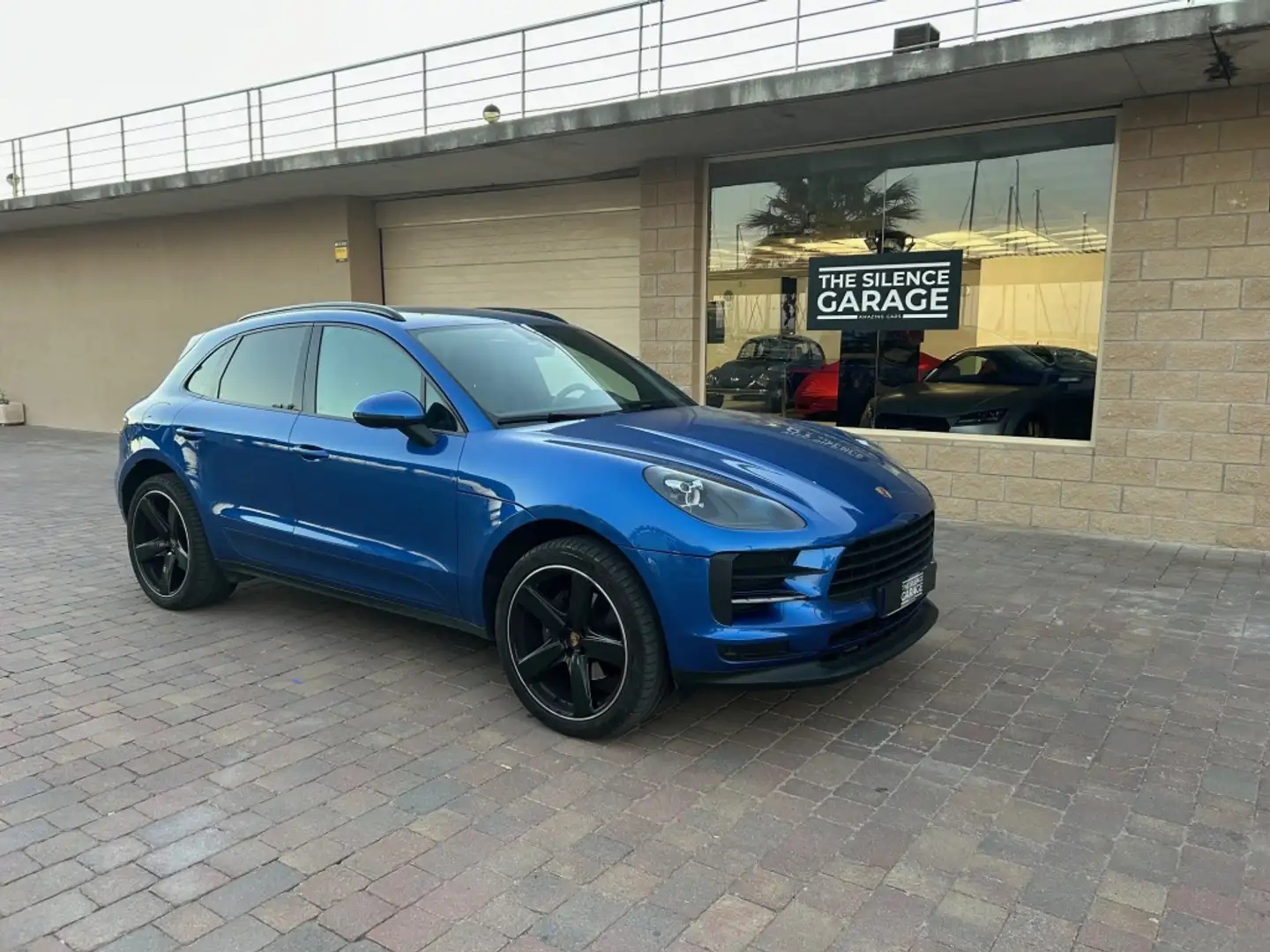 Porsche Macan Aut. Bleu - 1
