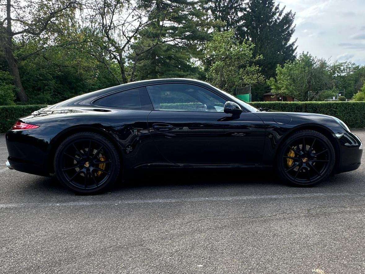 Second hand Porsche 911 