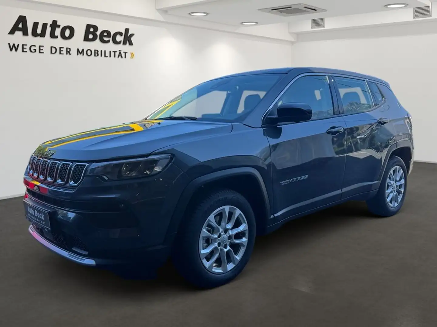 Jeep Compass 1,5 Altitude Mild-Hybrid FWD Grau - 1