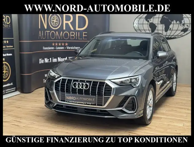 Audi Q3 view 6
