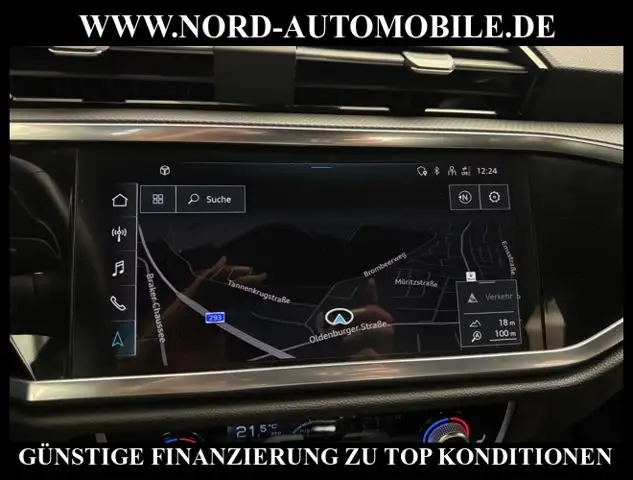 Audi Q3 view 22