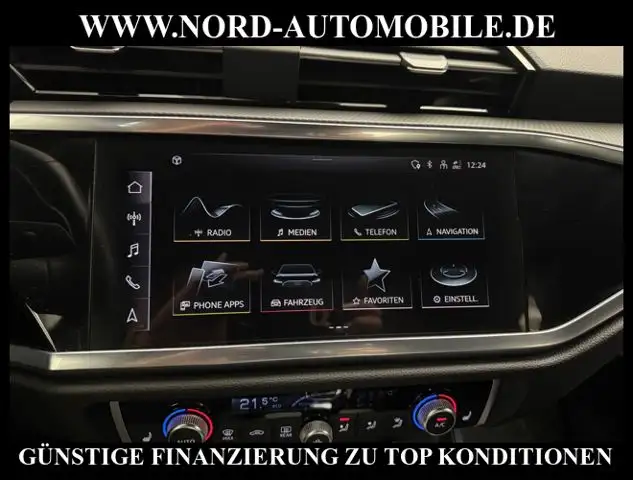 Audi Q3 view 23