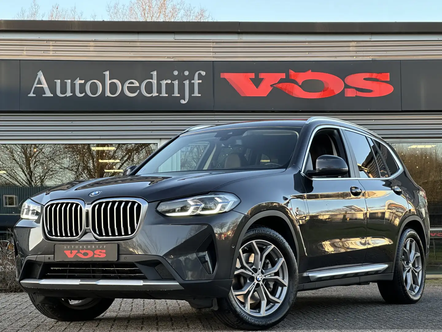 BMW X3 xDrive30e Business Edition Plus | Laser | Trekhaak Grau - 1