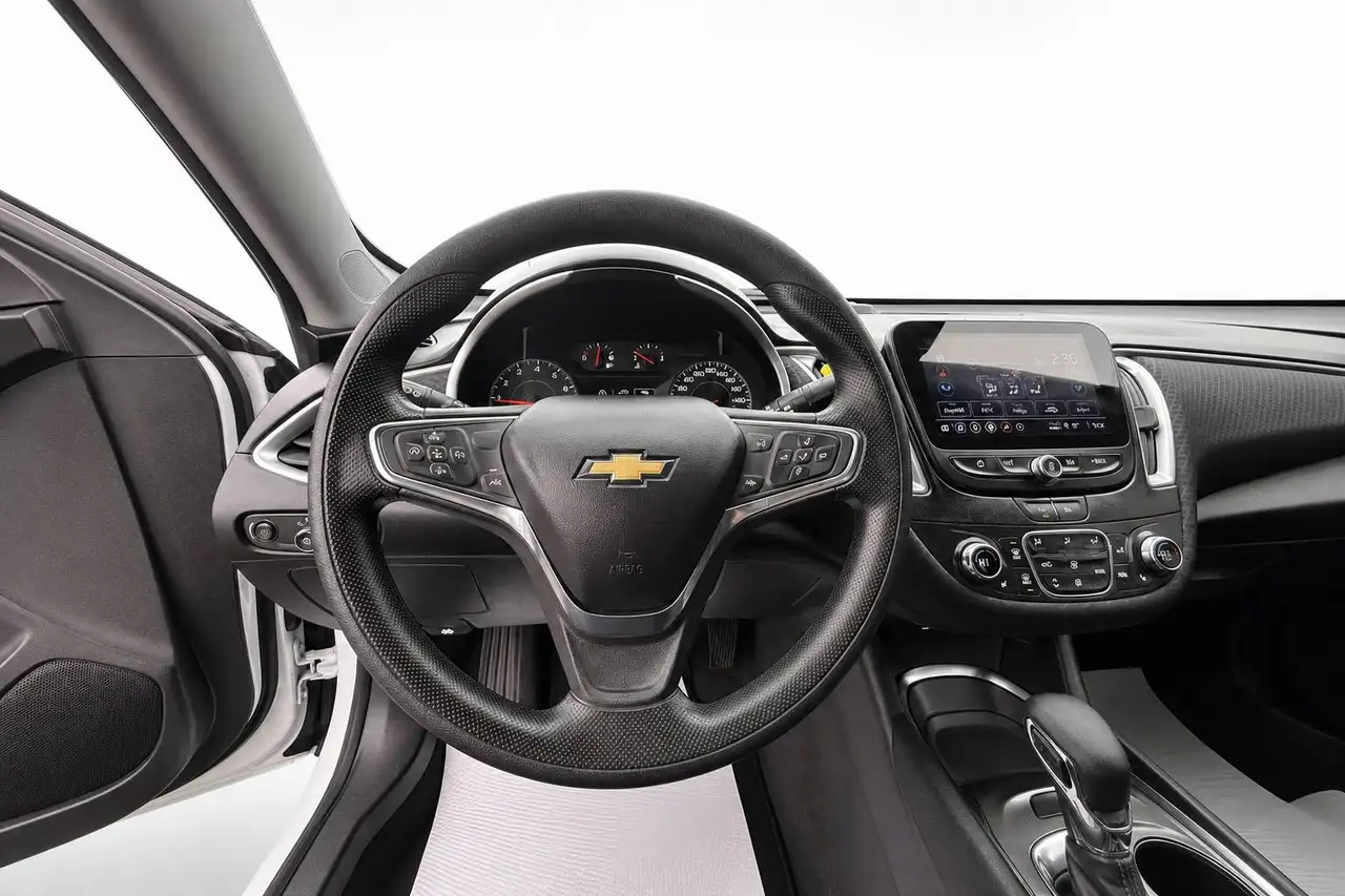 Chevrolet Malibu снимка Chevrolet Malibu