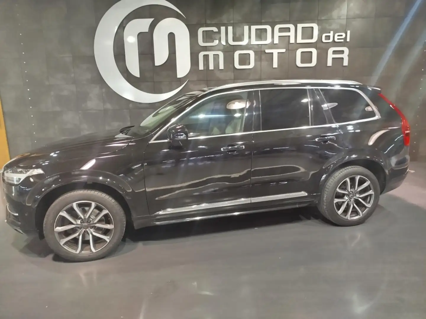 Volvo XC90 D4 Inscription Aut. Negro - 2