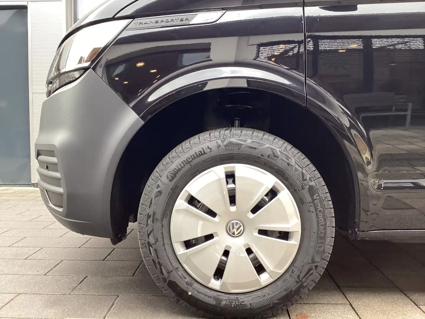Volkswagen T6 Kombi T6.1 Kombi TDI DSG 9-Sitzer+AHK+Navi+PDC+Sitzhei Negro - 2