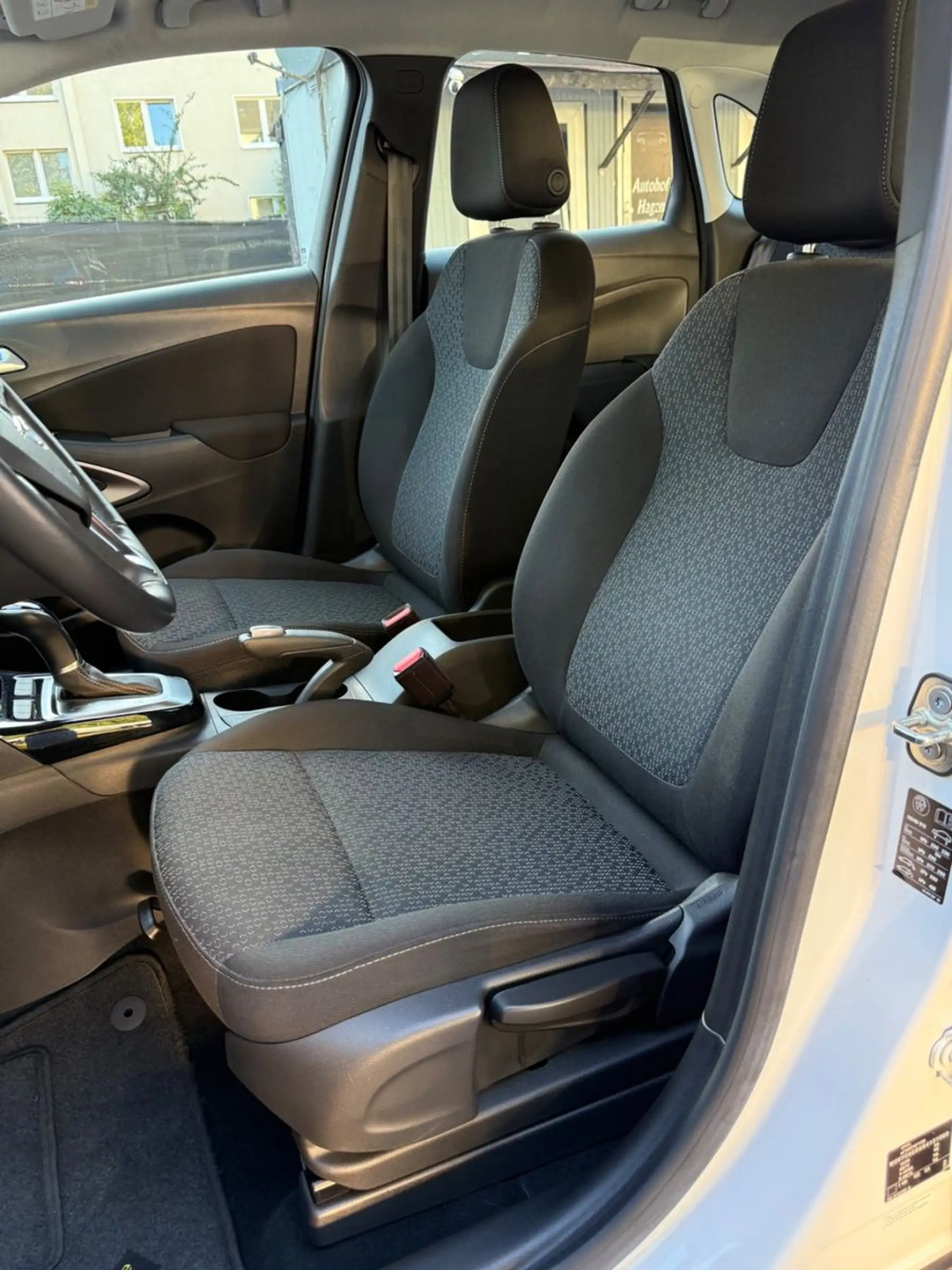 Opel Crossland X TÜV Inspektion NEU — photo 11