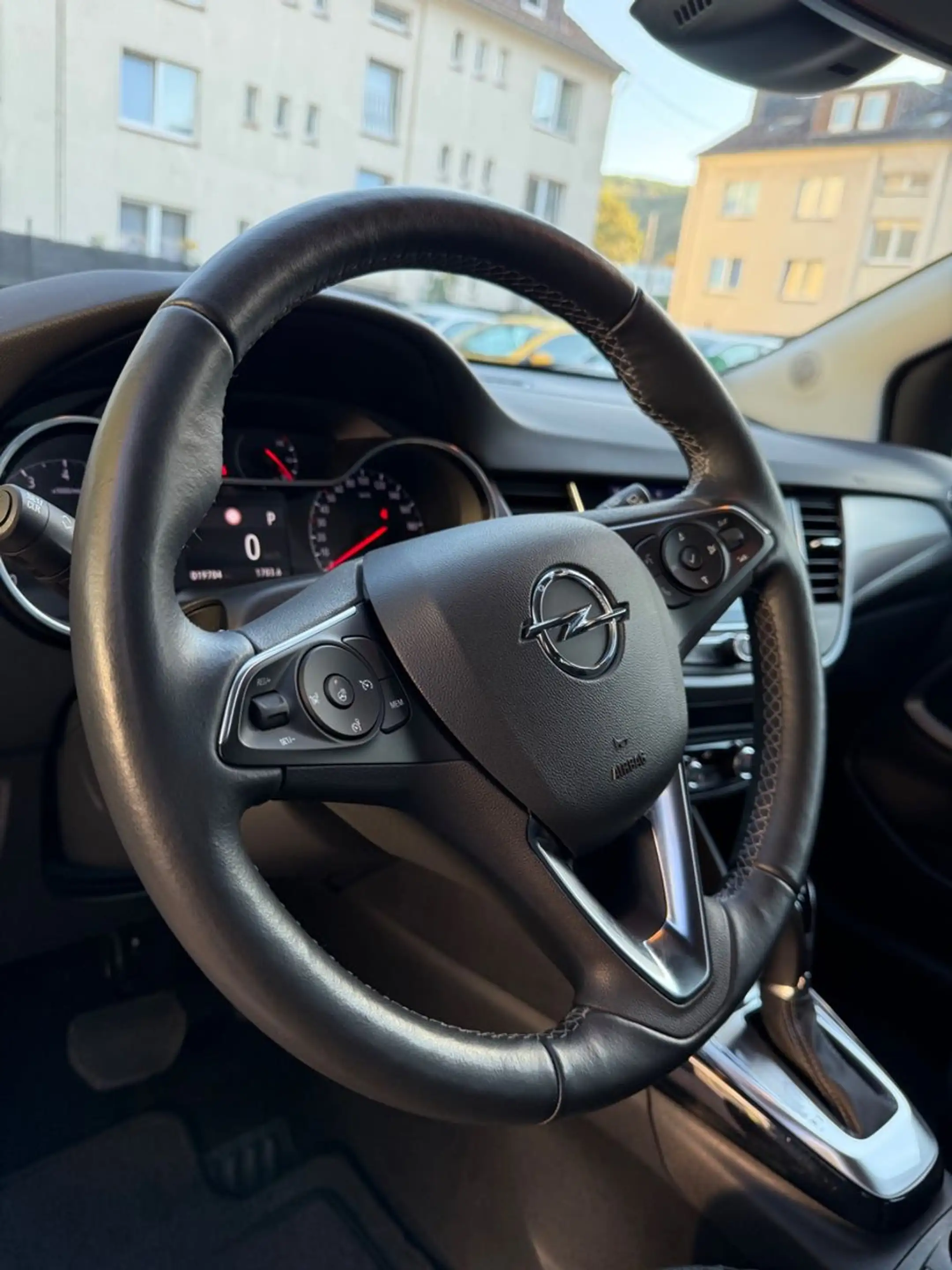 Opel Crossland X TÜV Inspektion NEU — photo 14