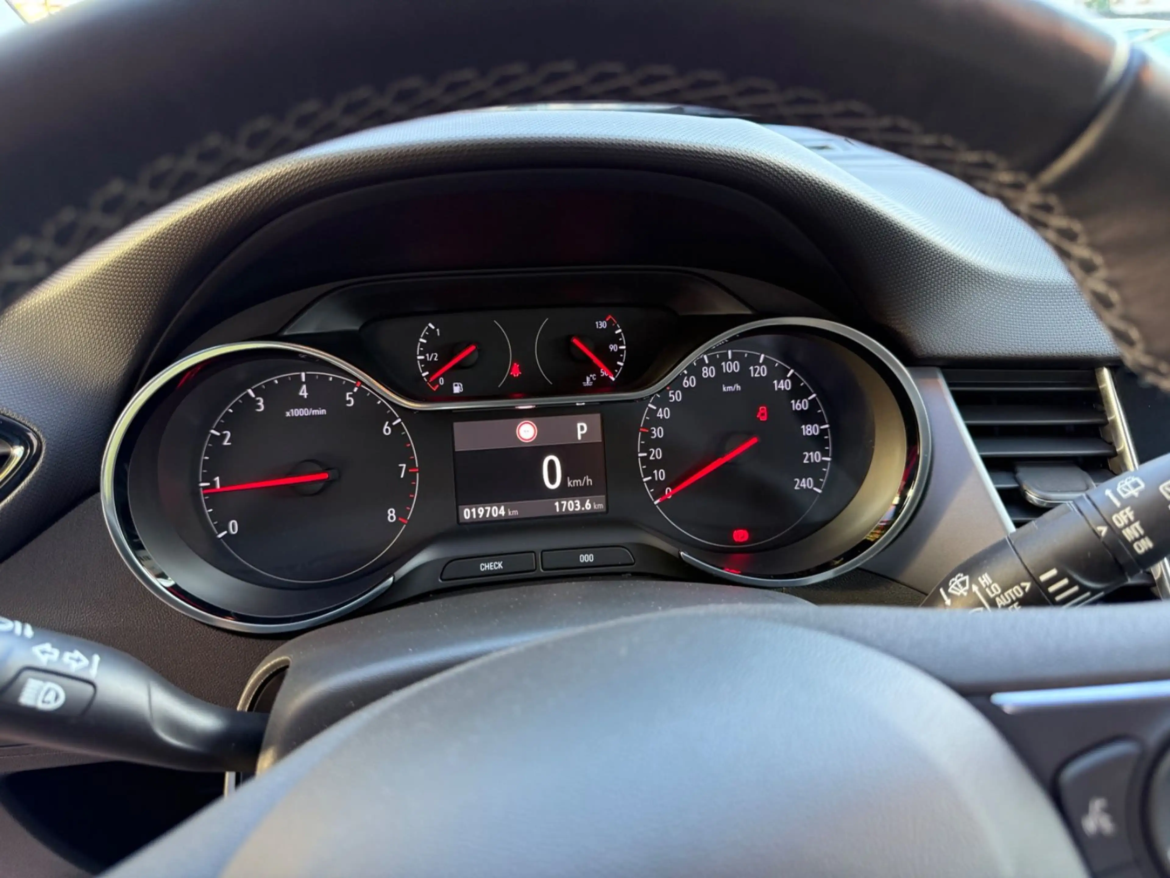 Opel Crossland X TÜV Inspektion NEU — photo 13