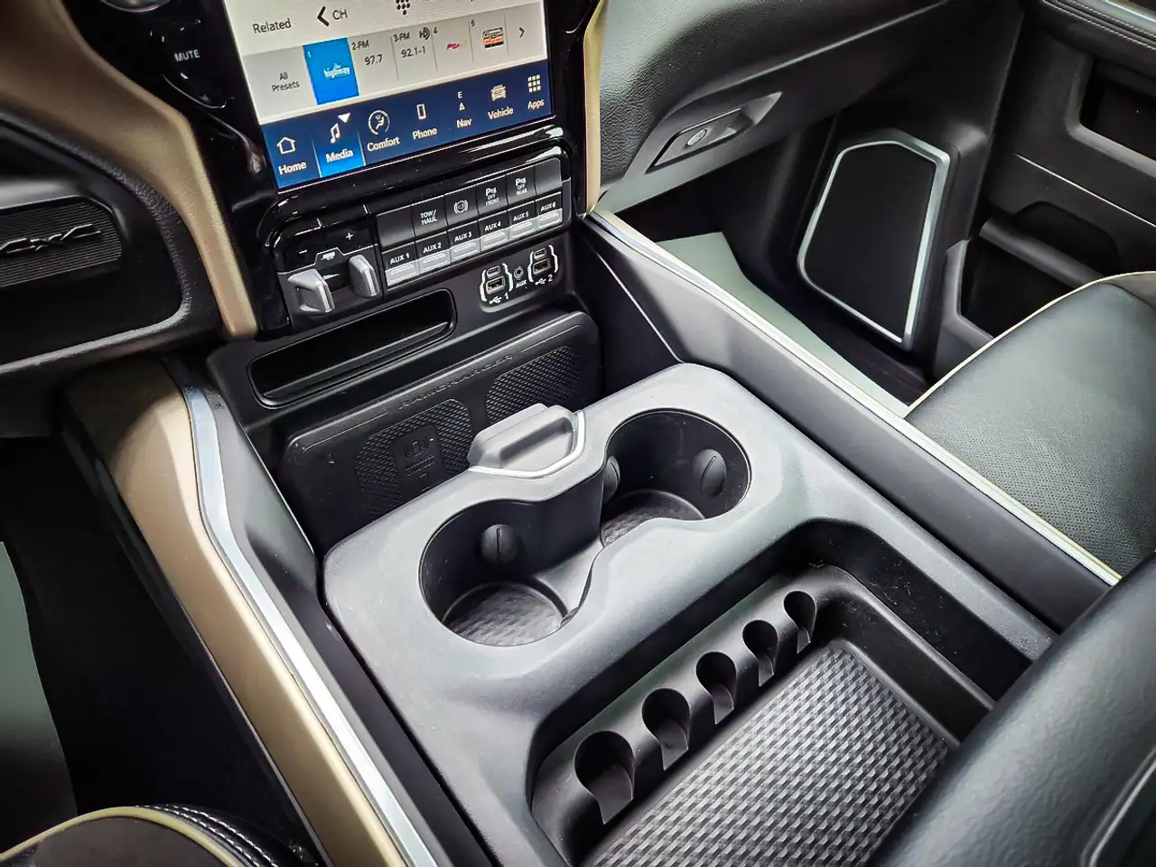 RAM 3500 снимка RAM 3500