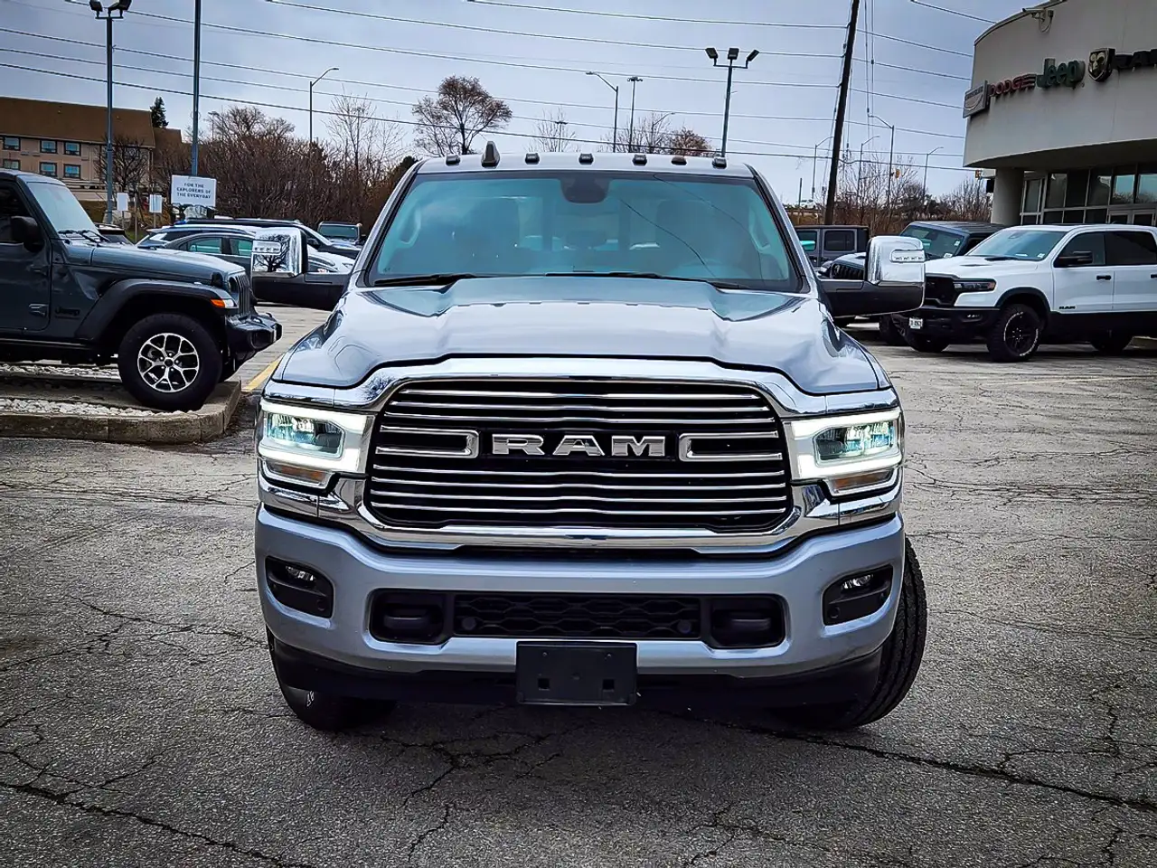 RAM 3500 снимка RAM 3500