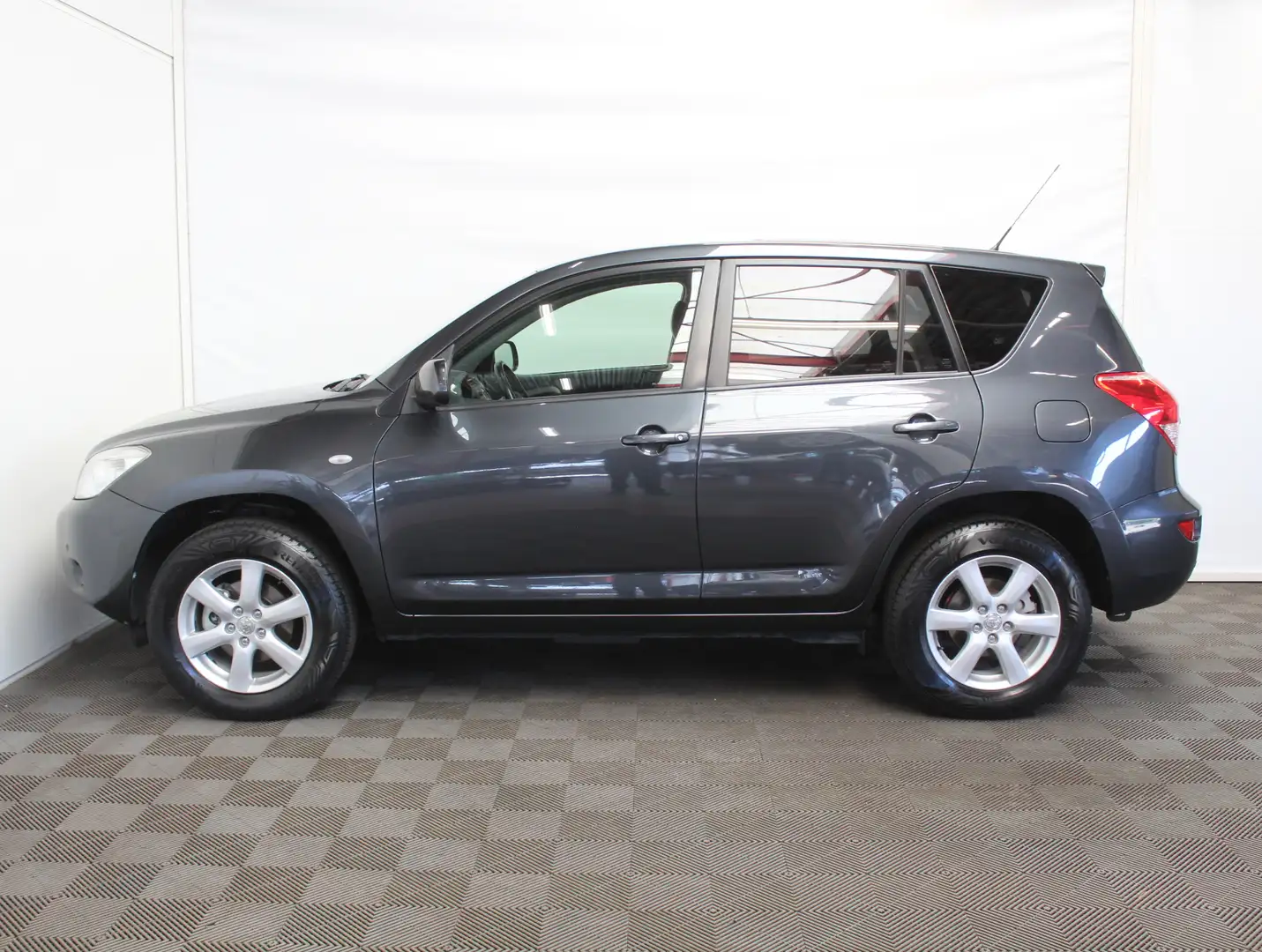 Toyota RAV 4 2.0 VVTi X-Style AWD | LEDER | CRUISE | LMV | TREK Gris - 2