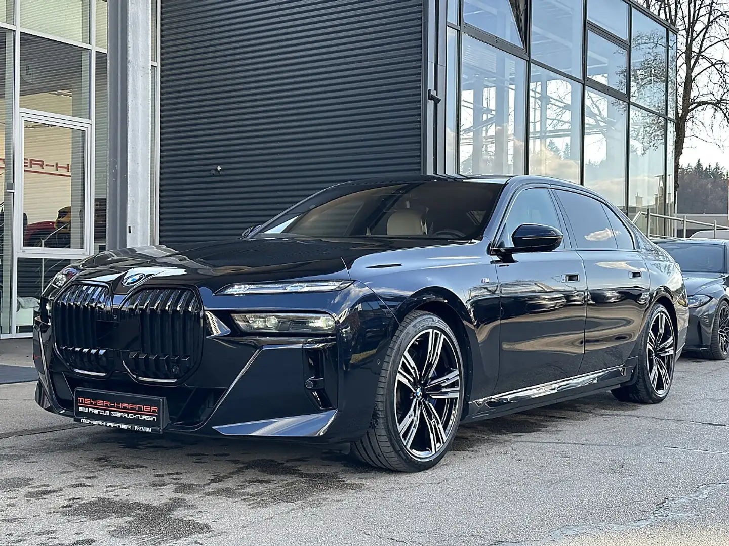 BMW i7 xDrive60 M-Sportpaket !!!MEGAVOLL!!! Schwarz - 2